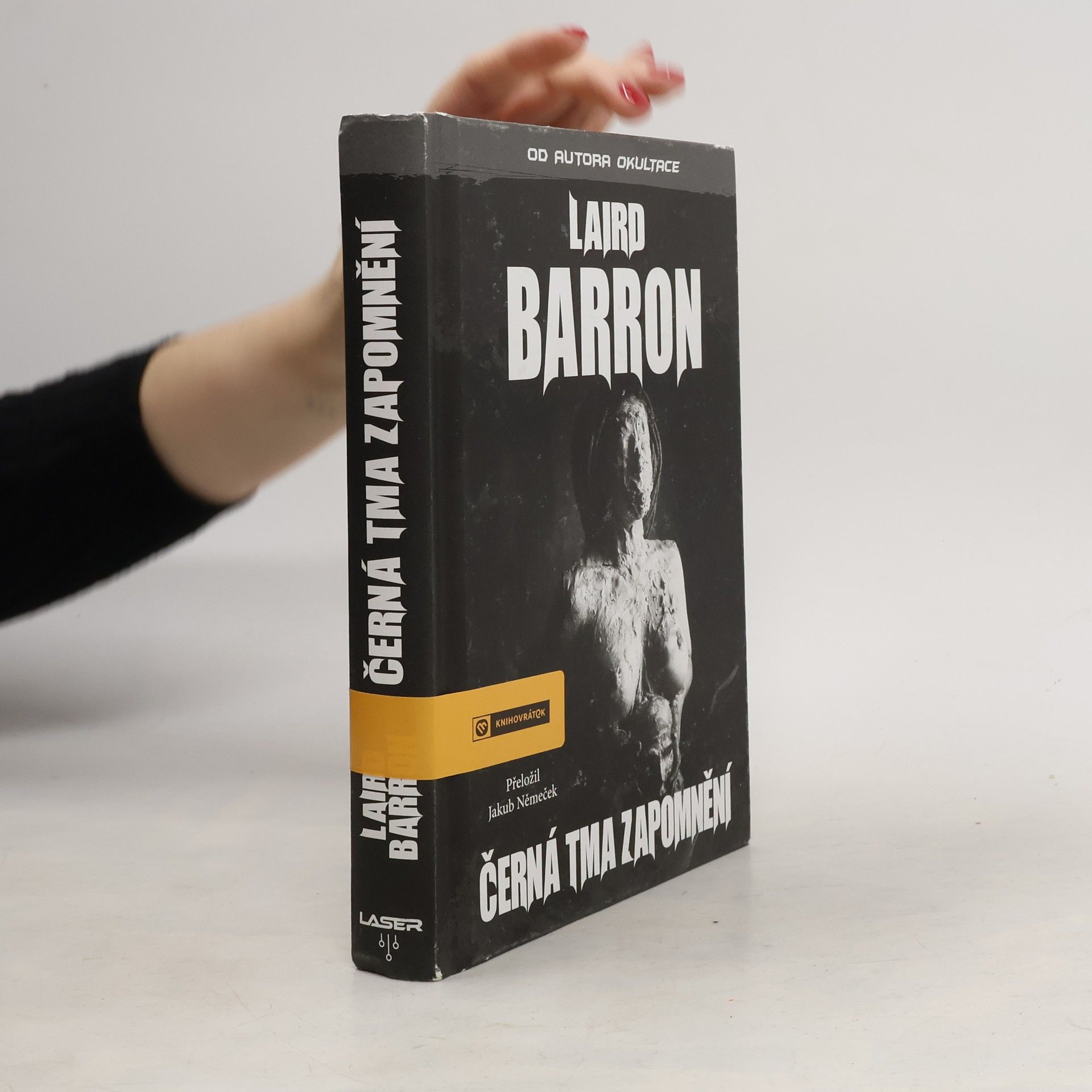 Černá tma zapomnění