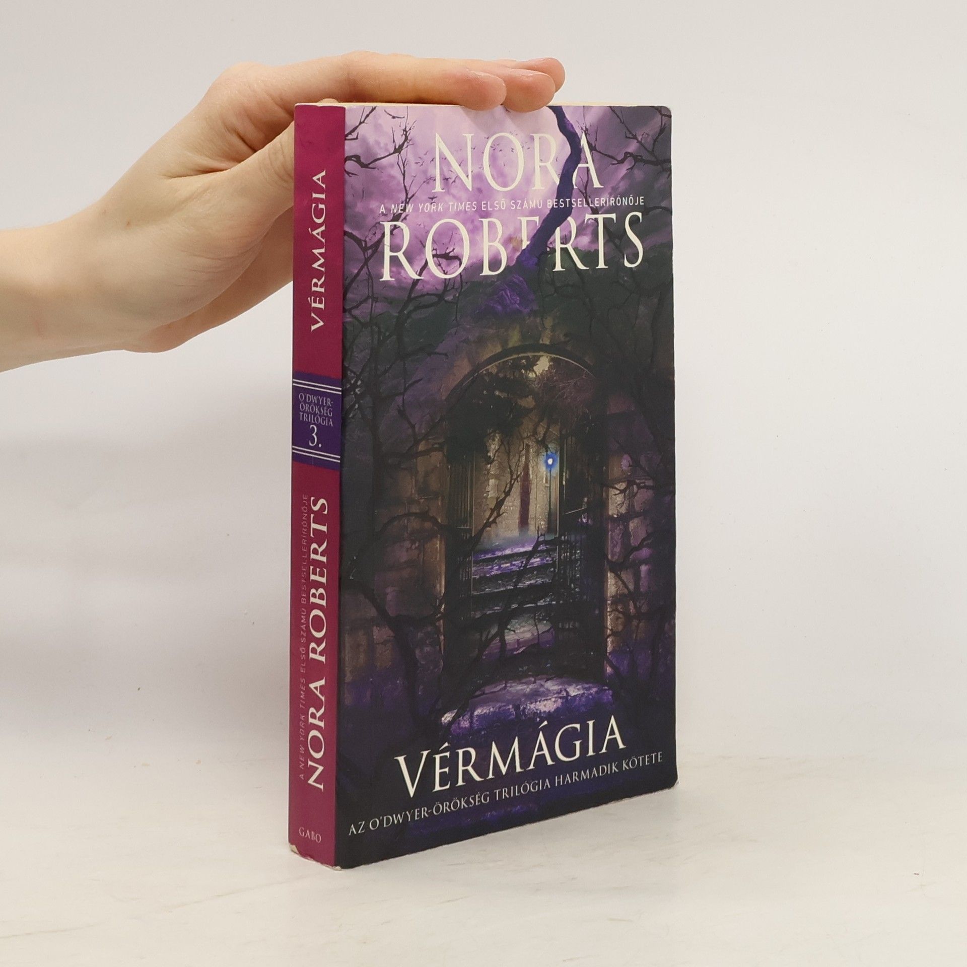 Nora Roberts Vérmágia