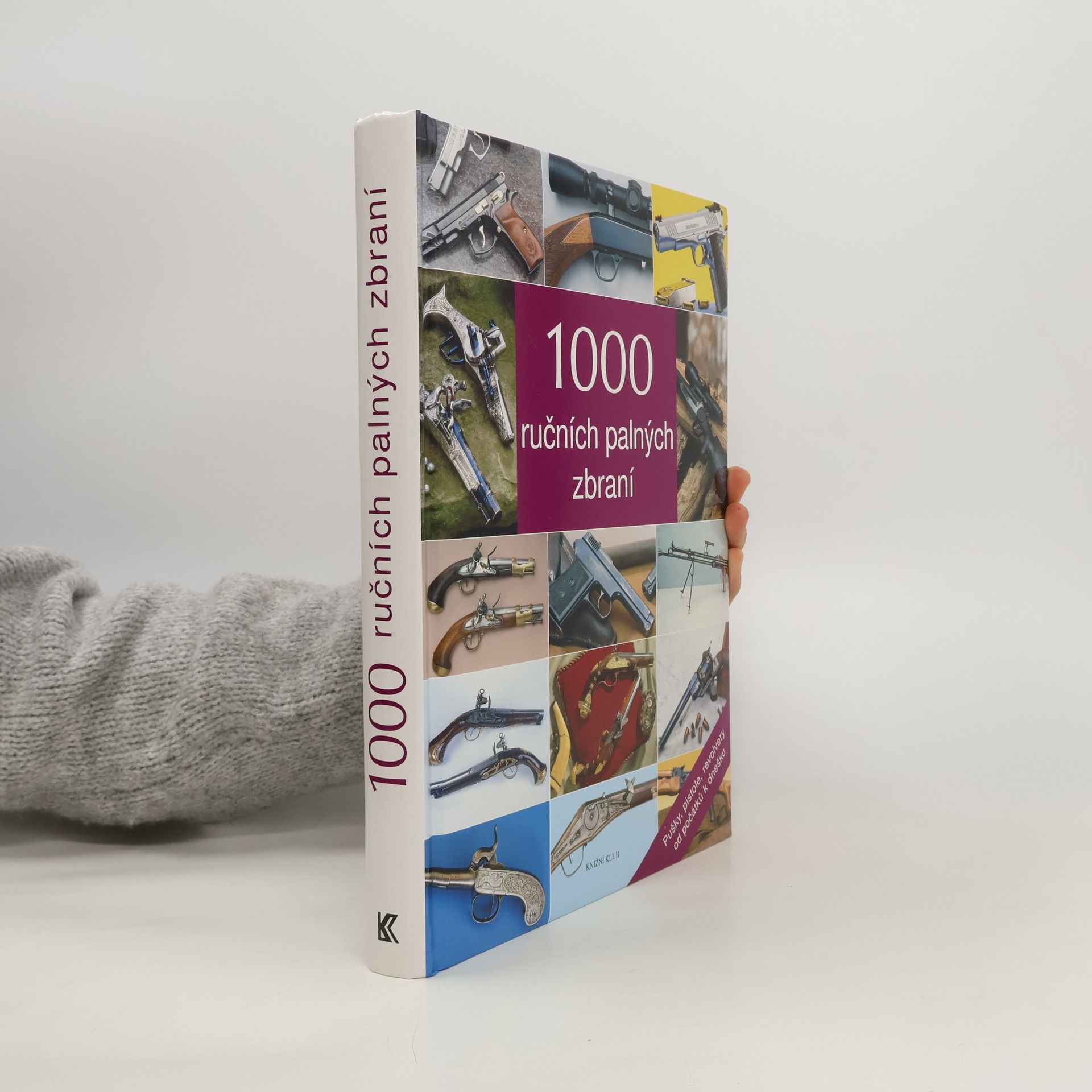 1000 ručních palných zbraní