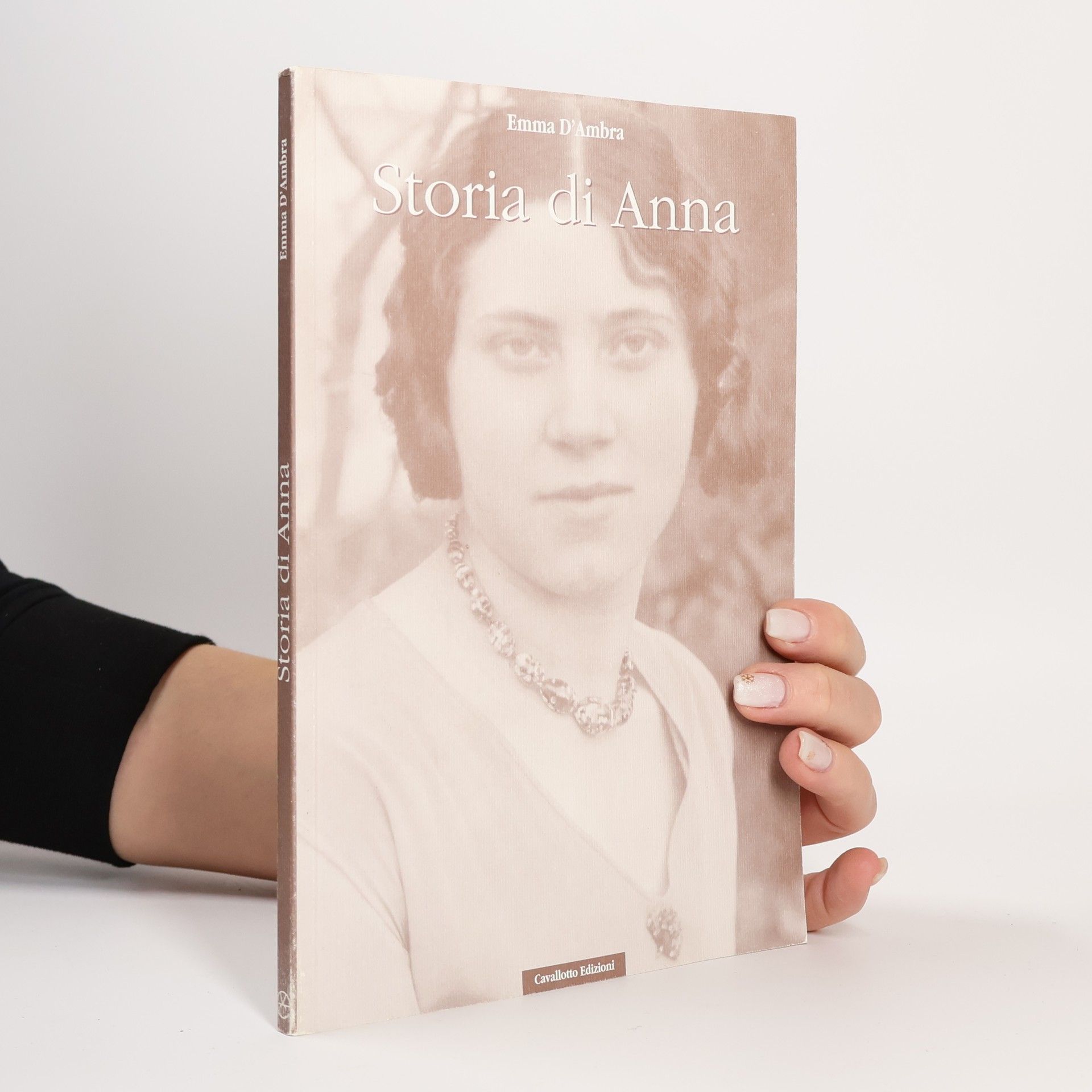 Emma D'Ambra Storia di Anna