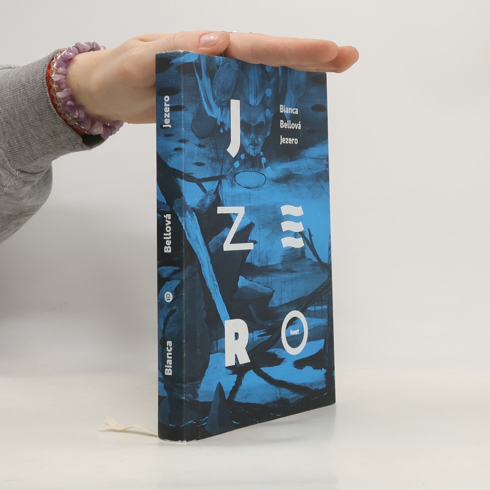 Bianca Bellová Jezero