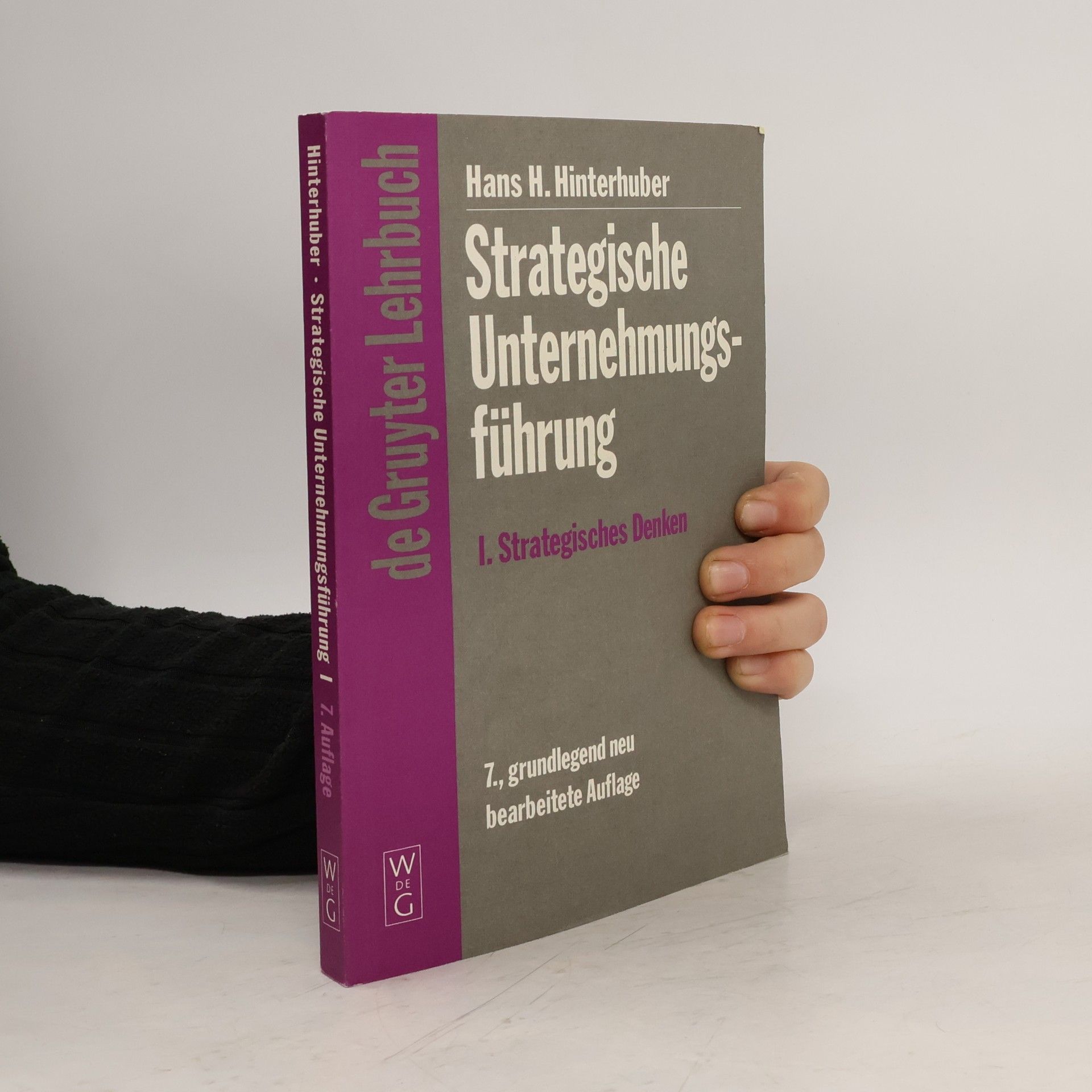De Gruyter Lehrbuch - 1: Strategische Unternehmensführung