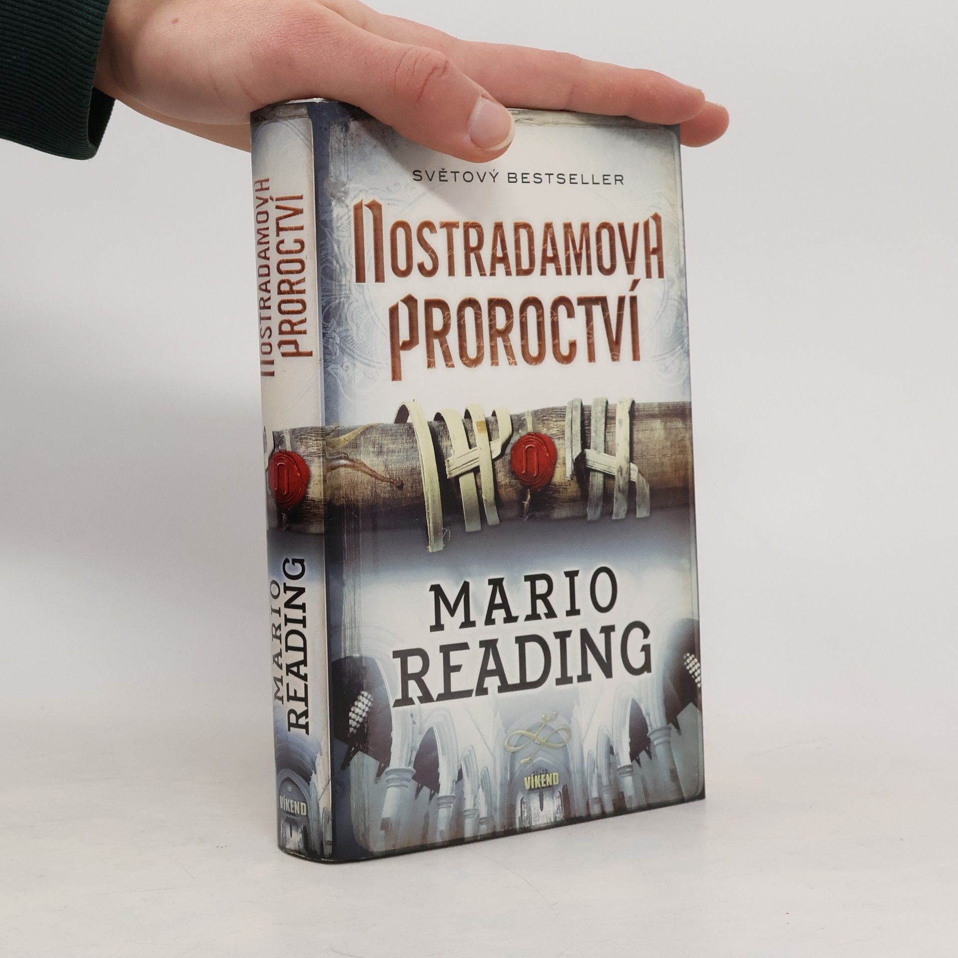 Mario Reading Nostradamova proroctví