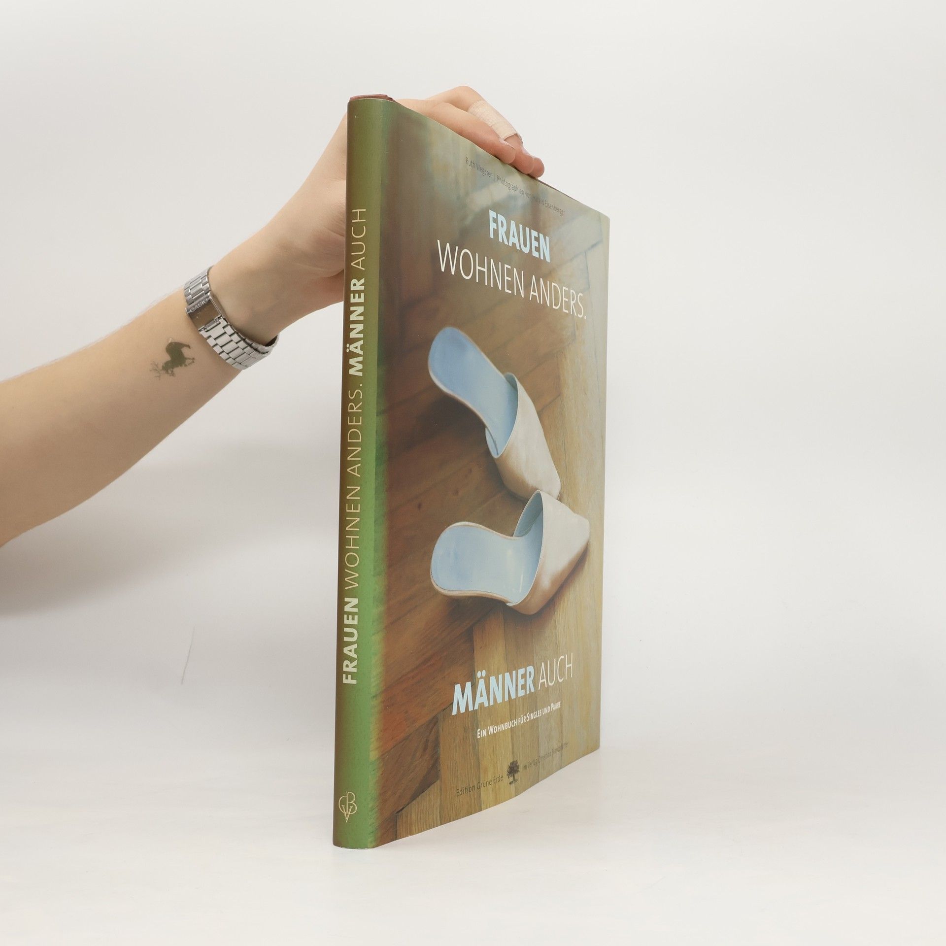 Frauen wohnen anders. Männer auch