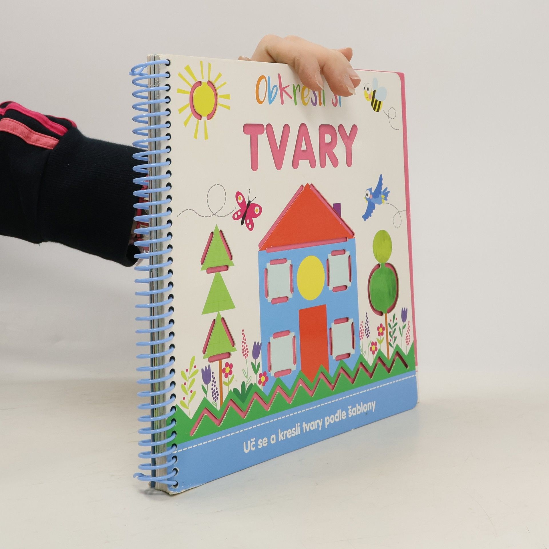 Obkresli si tvary. Uč se a kresli tvary podle šablony Tvary