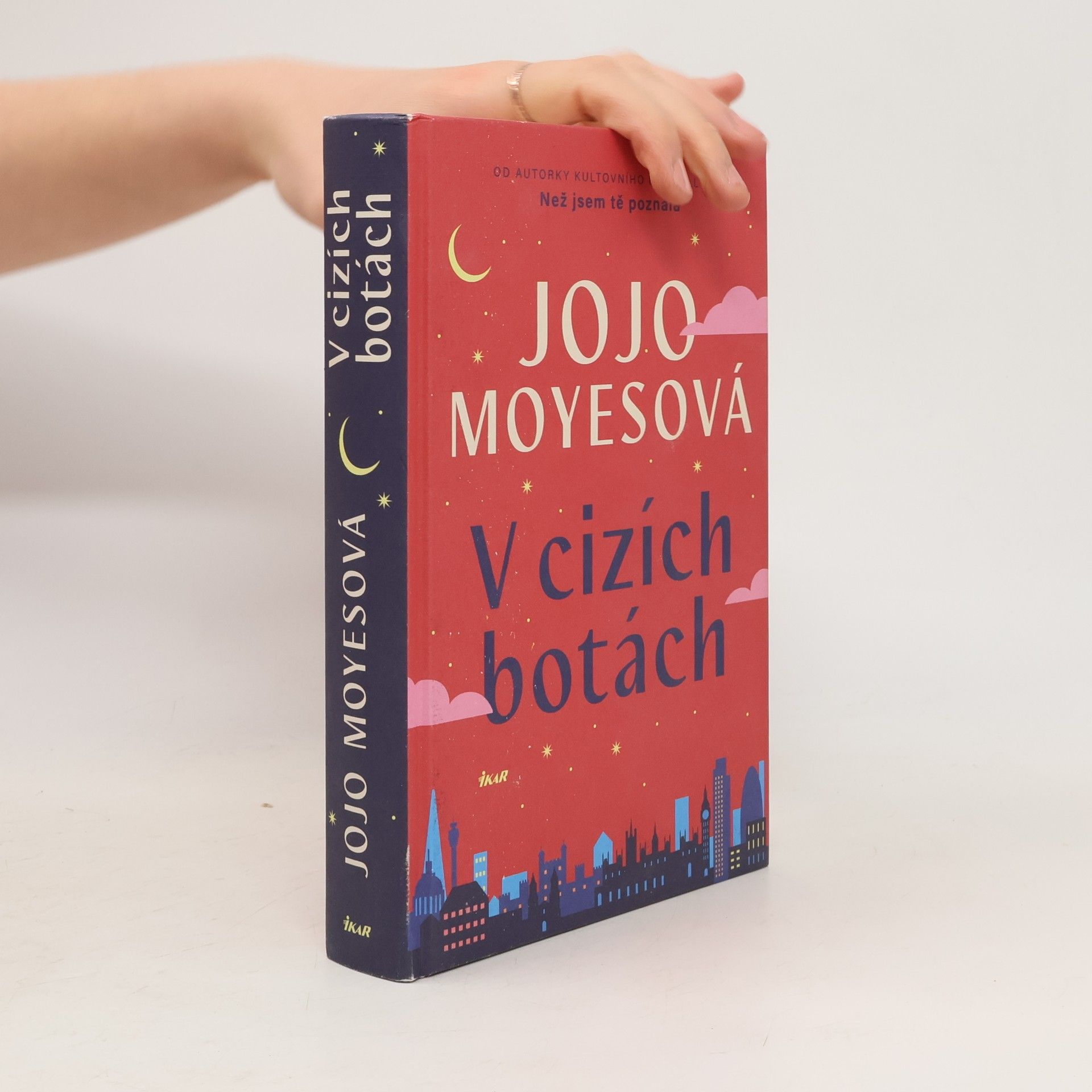 Jojo Moyes V cizích botách
