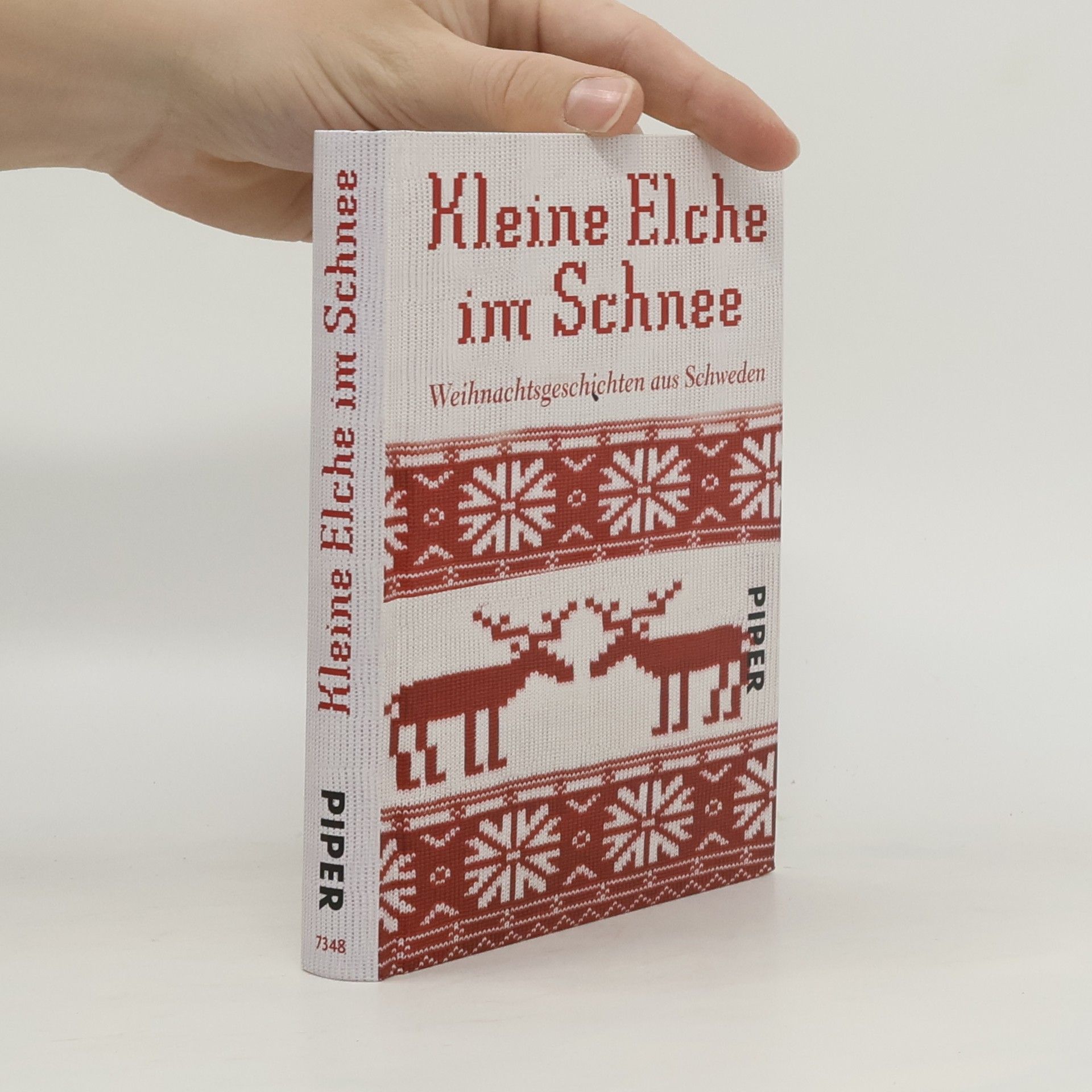 Kleine Elche im Schnee