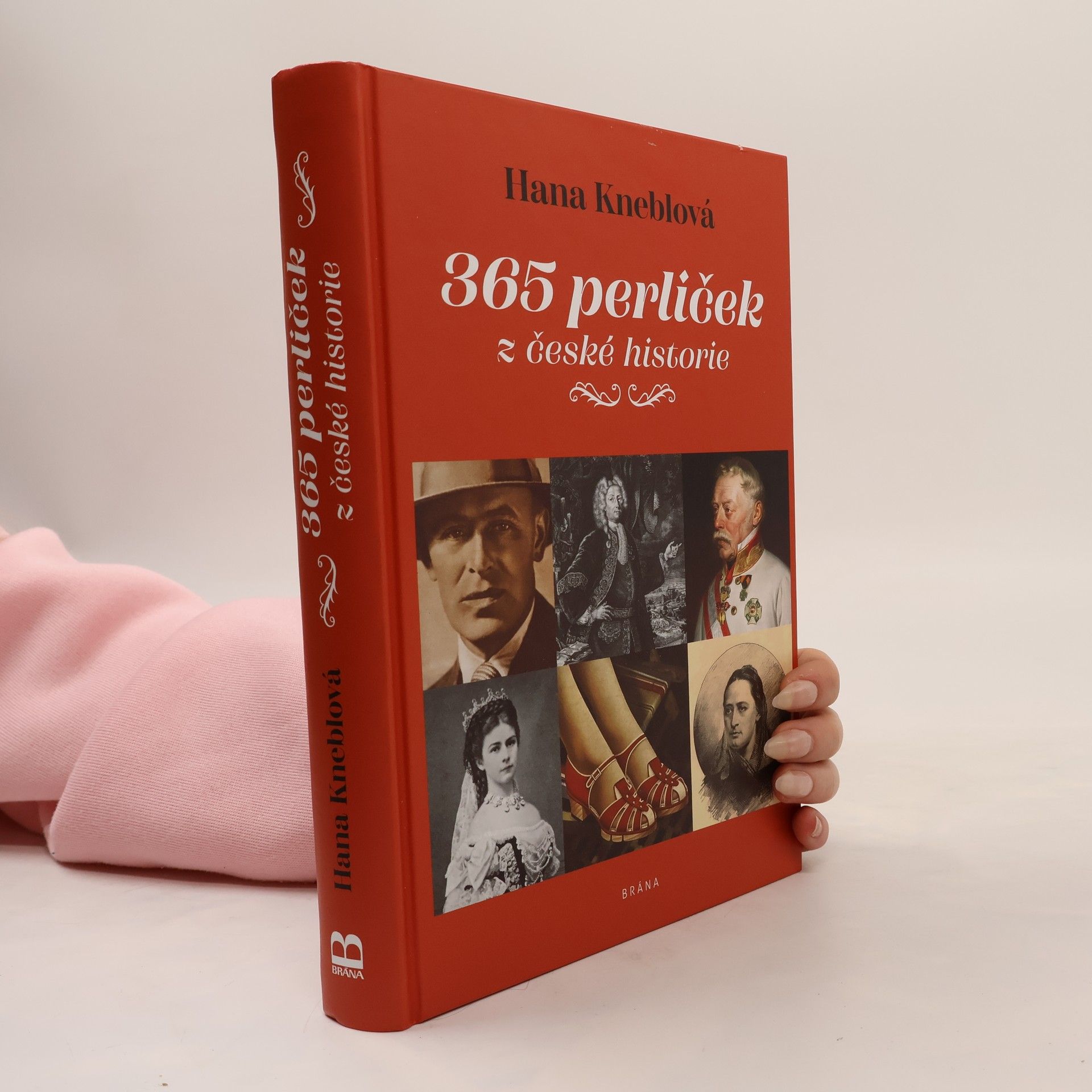 Hana Kneblová 365 perliček z české historie