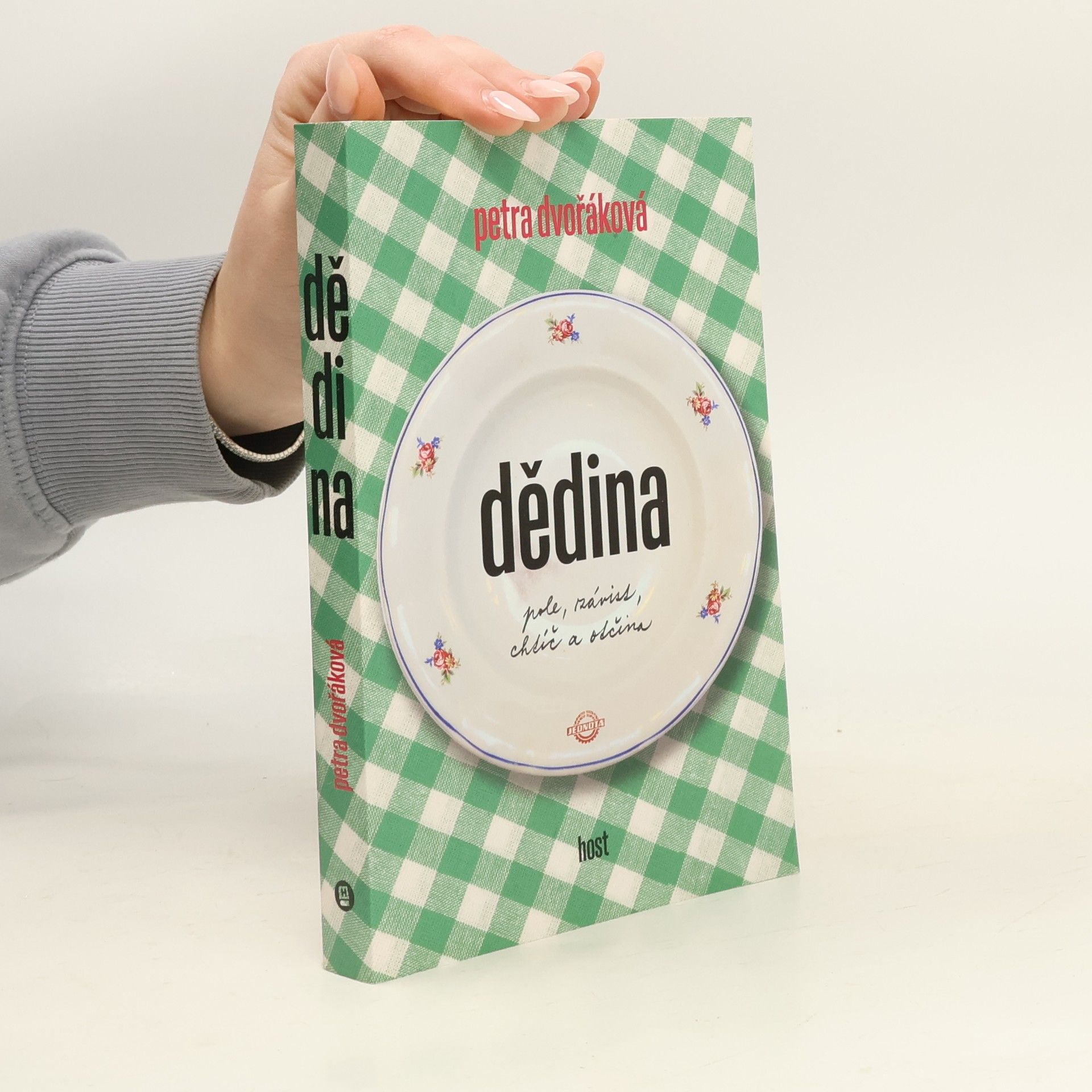 Petra Dvořáková Dědina. Pole, závist, chtíč a otčina