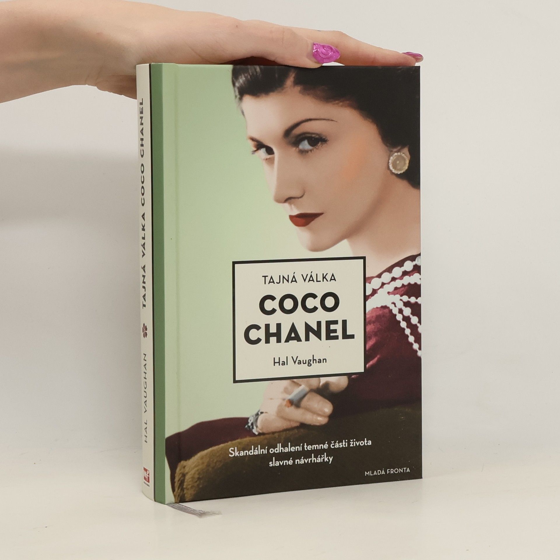 Hal Vaughan Tajná válka Coco Chanel