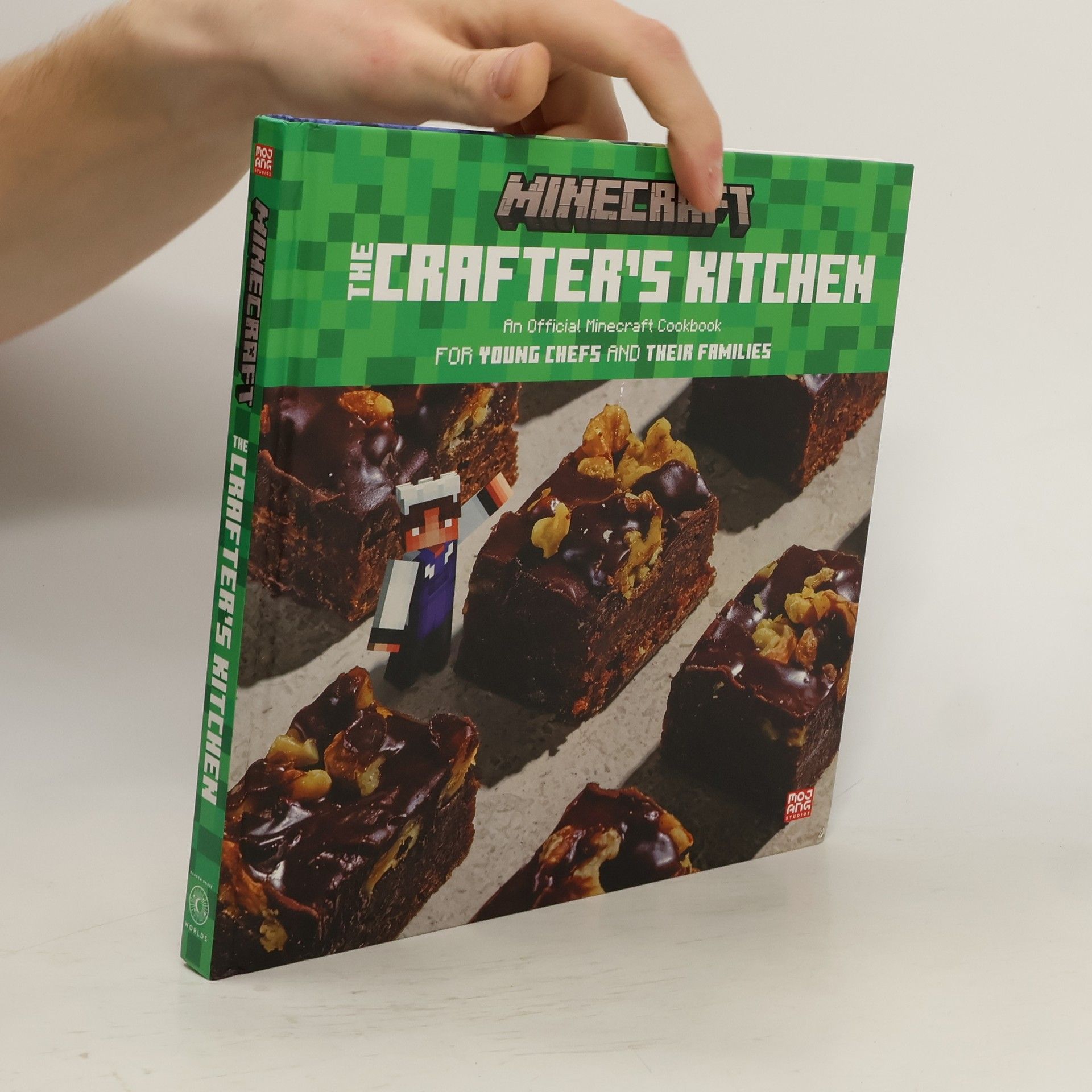 The Official Minecraft Team The Crafter's Kitchen: An Official Minecraft Cookbook for Young Chefs and Their Families