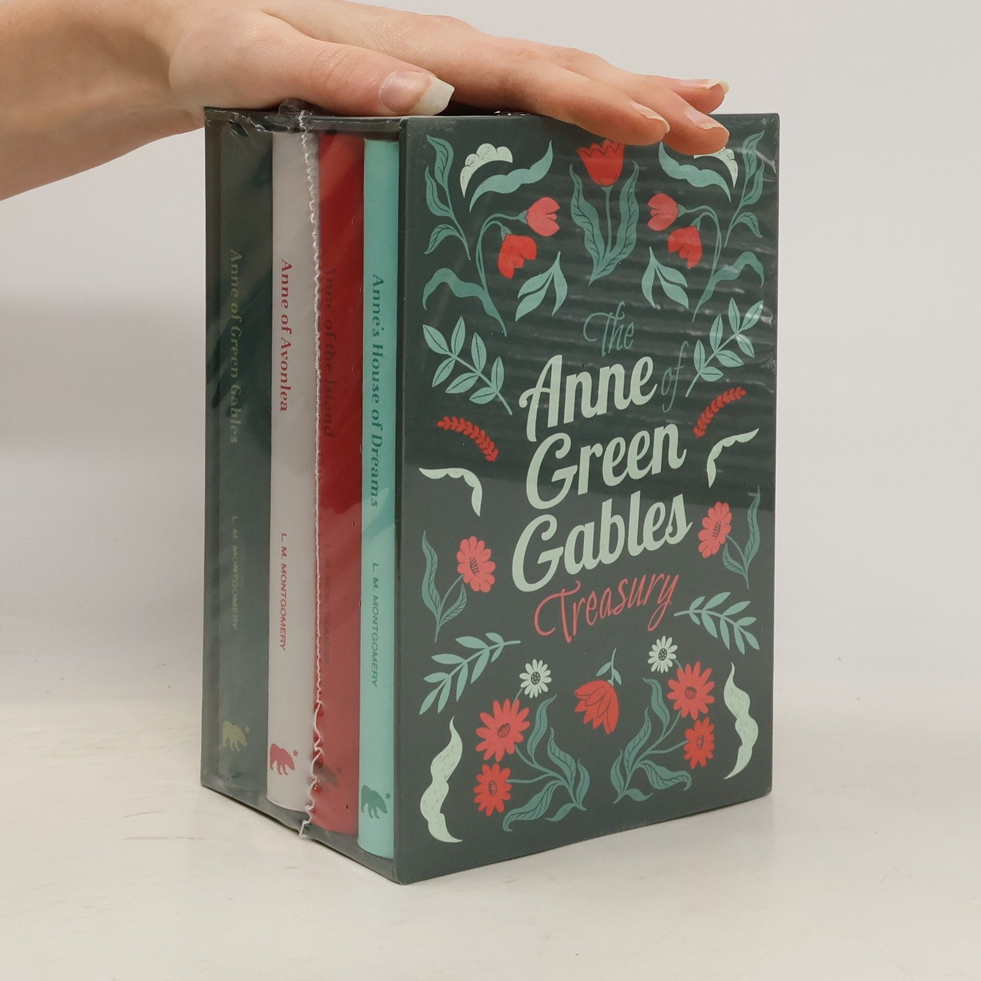 Lucy Maud Montgomery The Anne of Green Gables Treasury