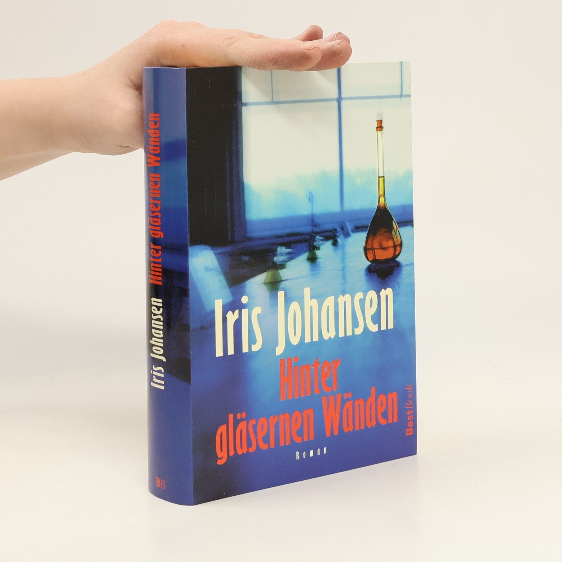 Hinter gläsernen Wänden