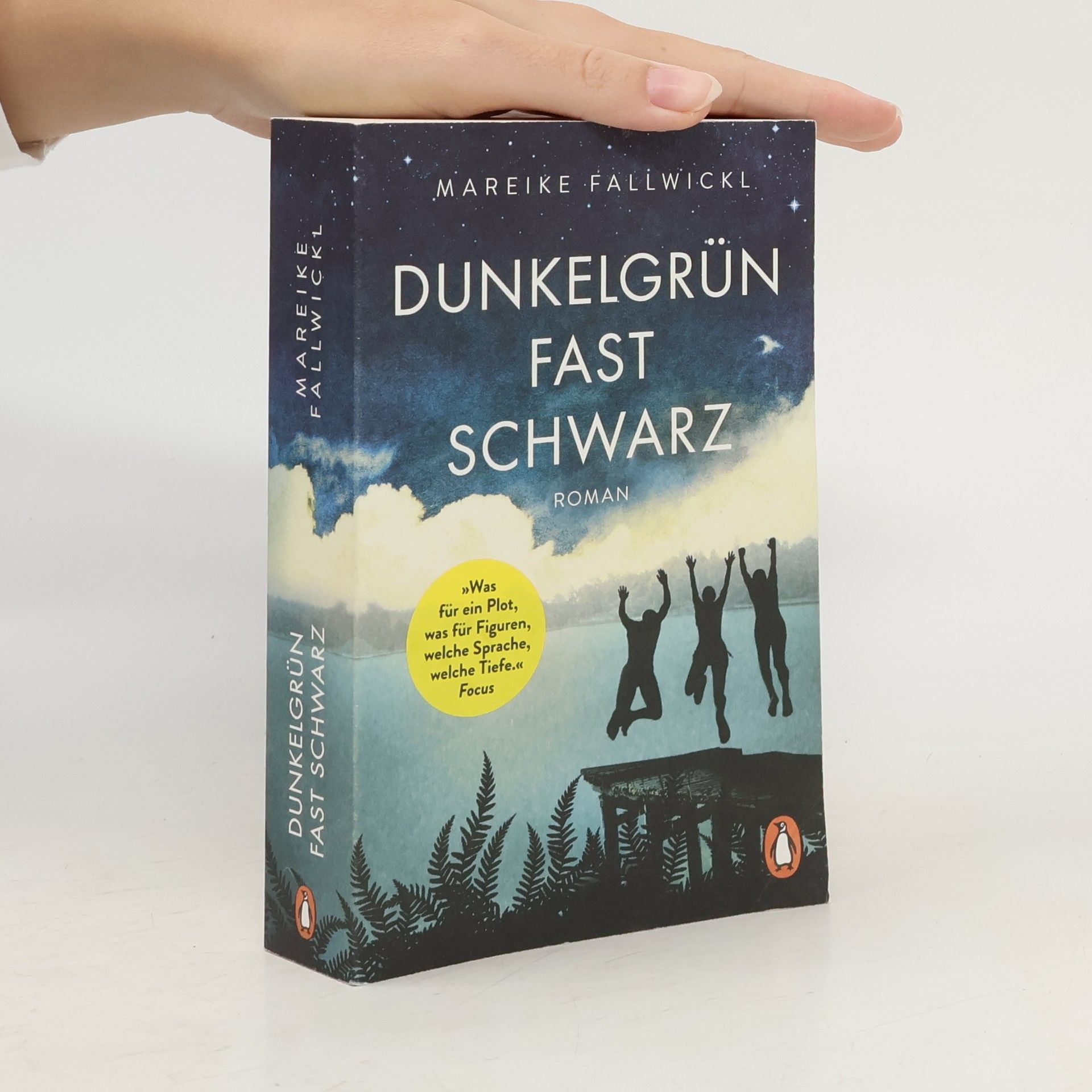 Mareike Fallwickl Dunkelgrün fast schwarz