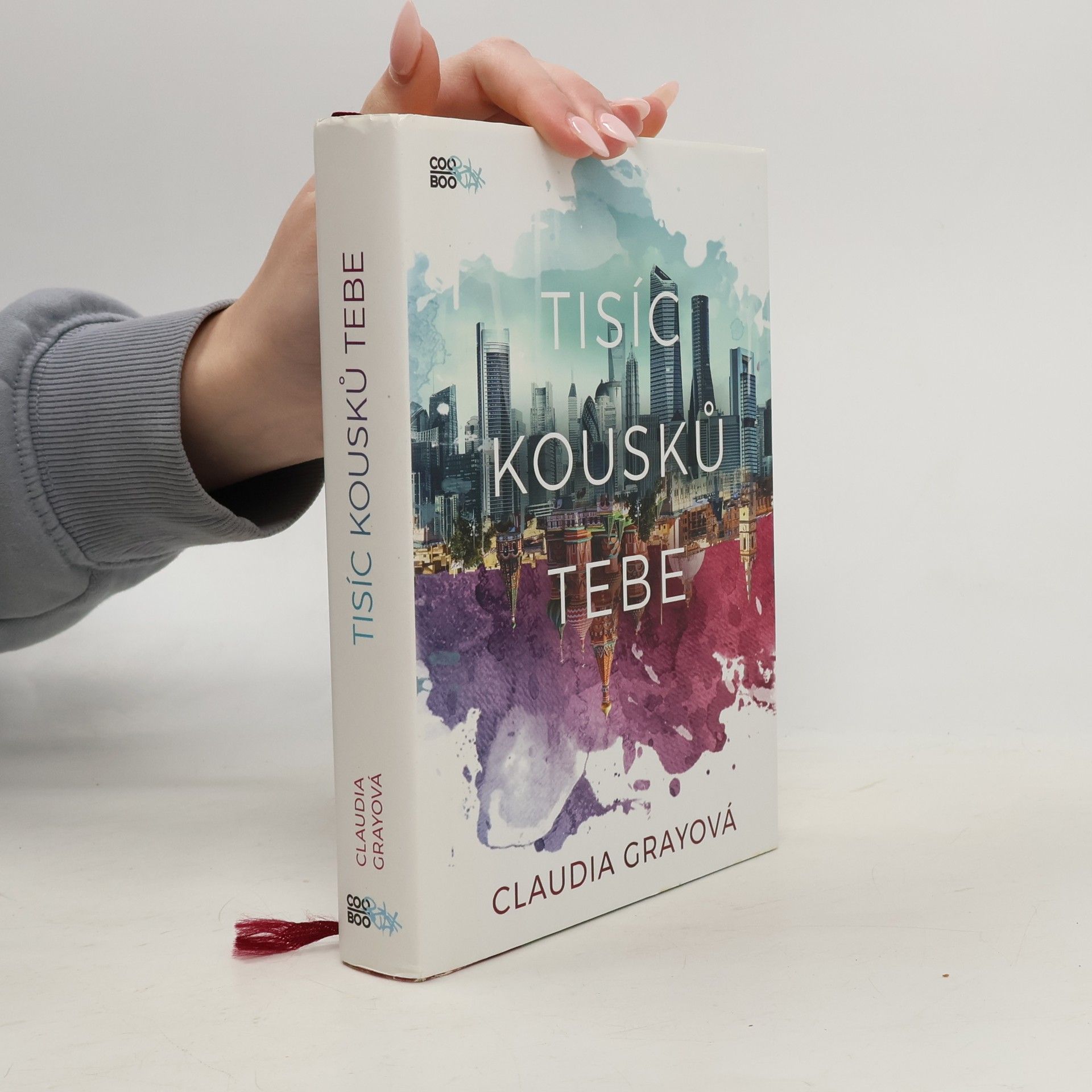 Claudia Gray Tisíc kousků tebe