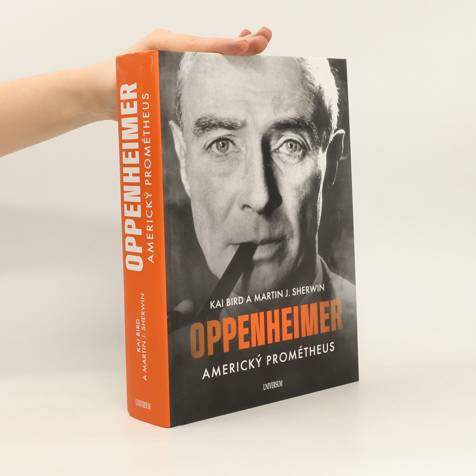 Oppenheimer. Americký Prométheus