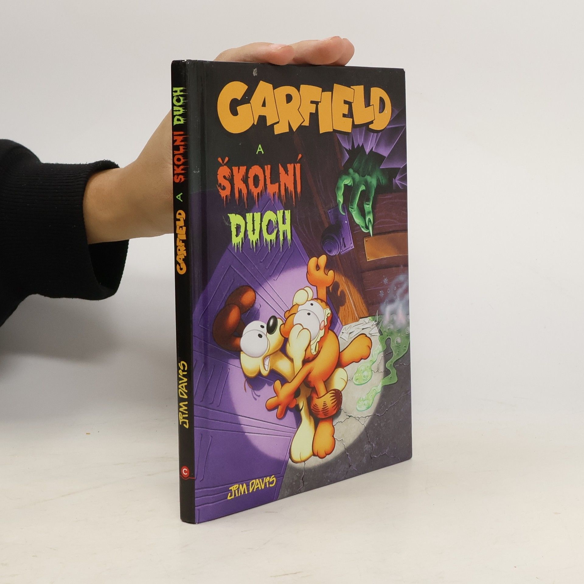 Jim Davis Garfield a školní duch