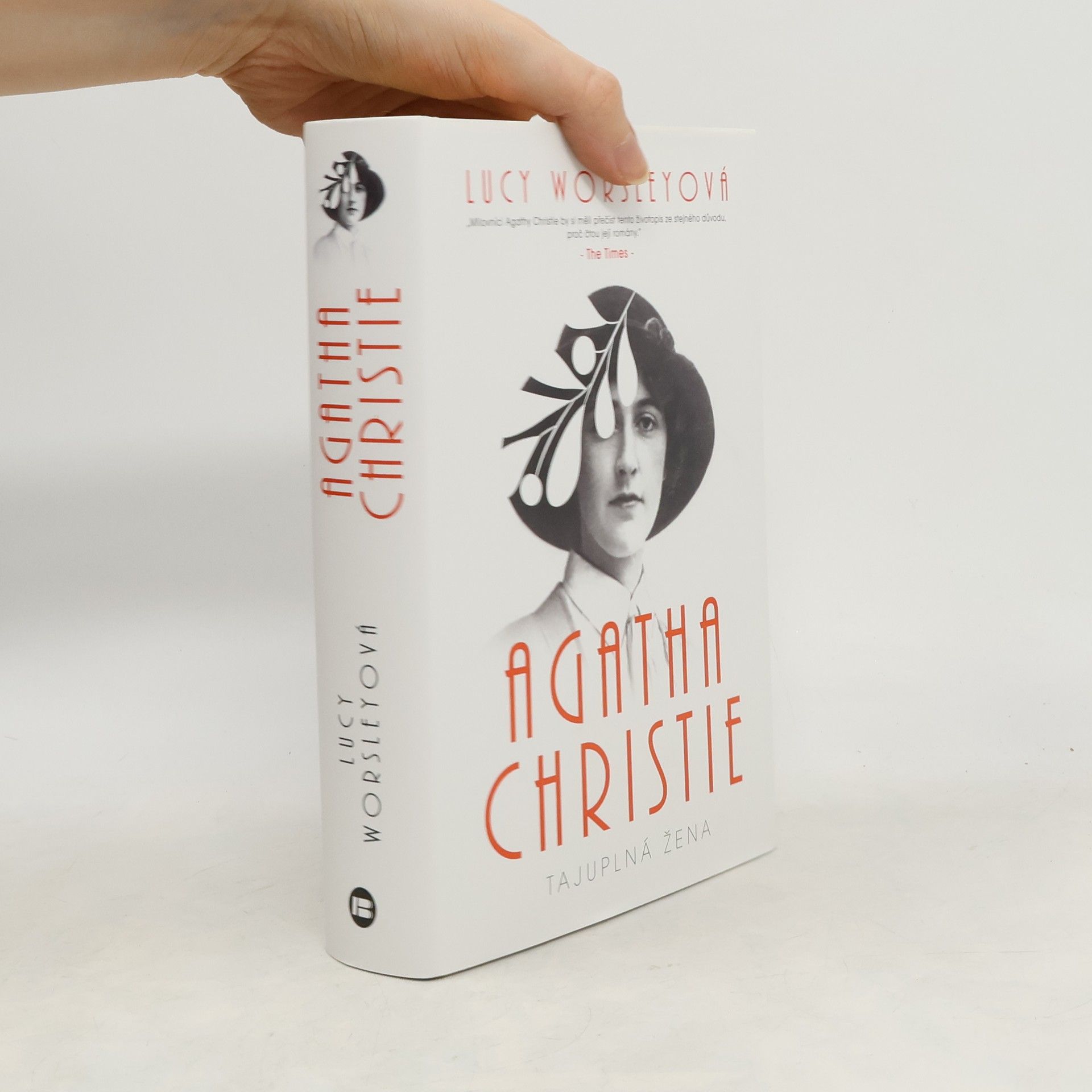 Agatha Christie : tajuplná žena