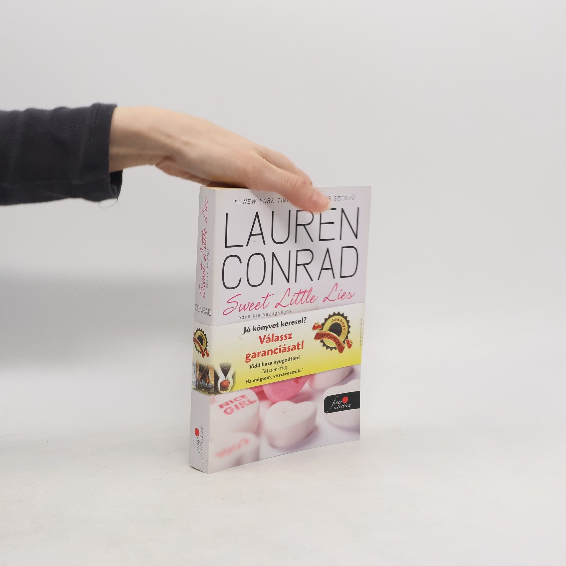 Beáta Fazekasné Hajdú Sweet Little Lies - Édes kis hazugságok