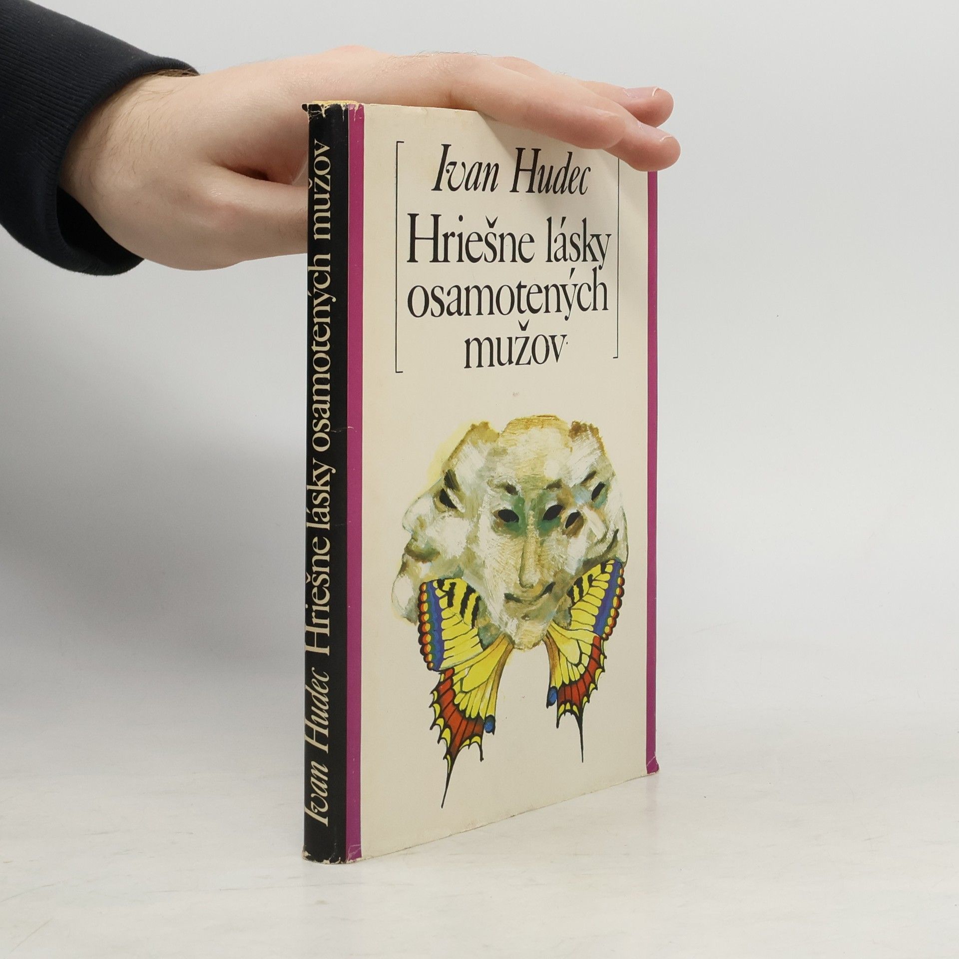 Hriešne lásky osamotených mužov