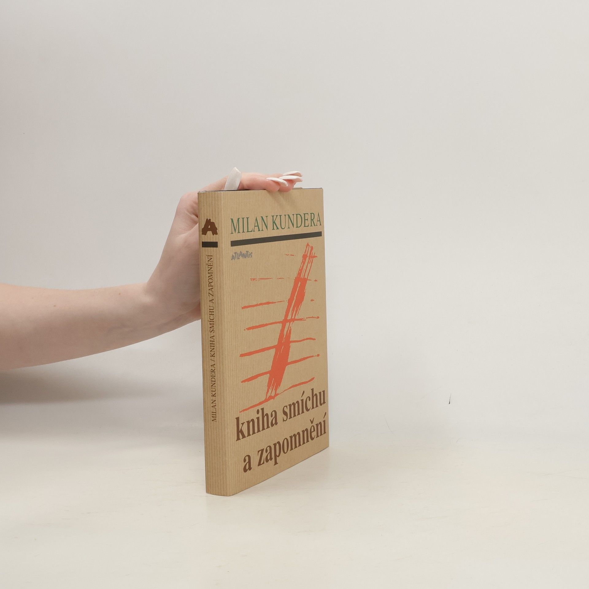 Kniha smíchu a zapomnění