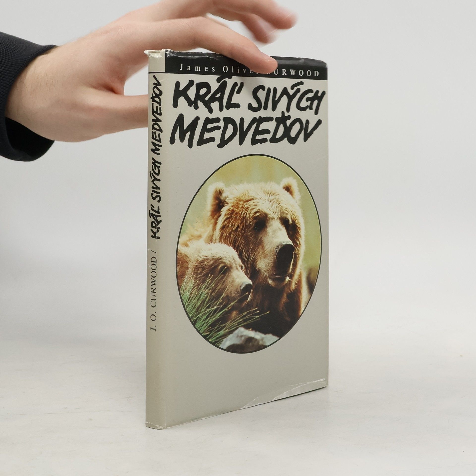 Jarmila Samcová Kráľ sivých medveďov