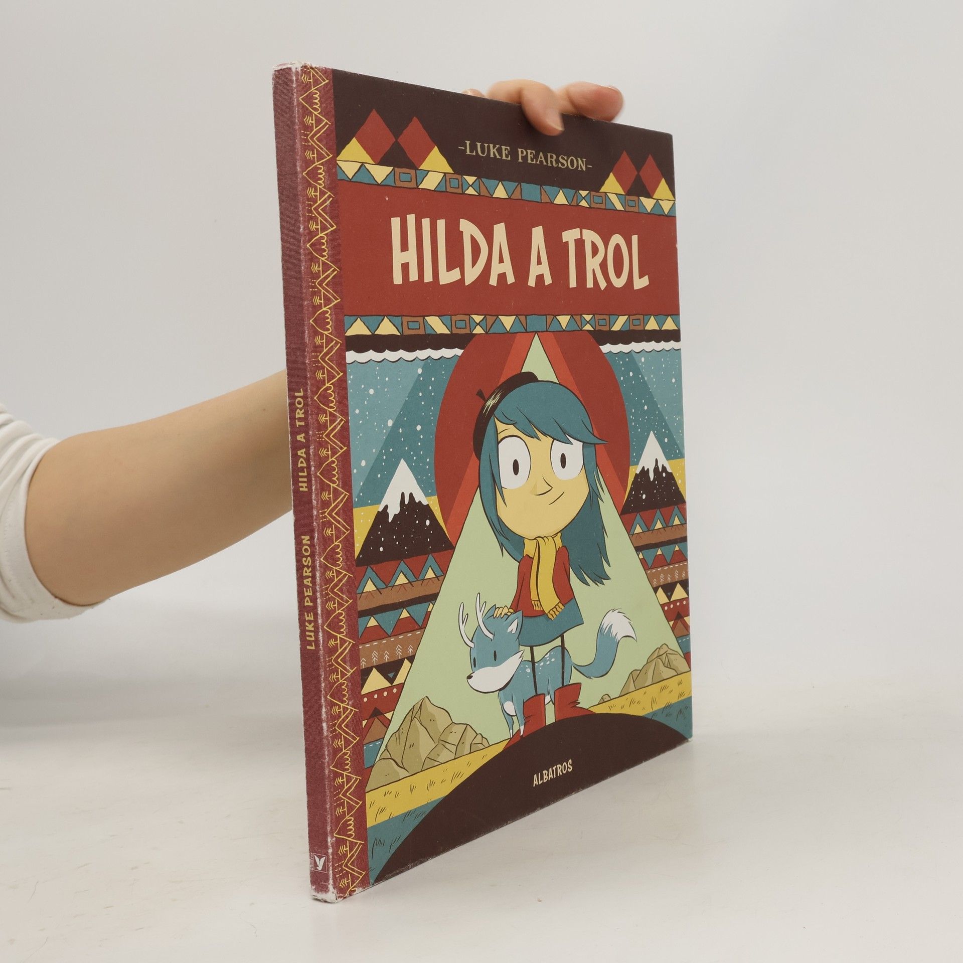 Luke Pearson Hilda a trol