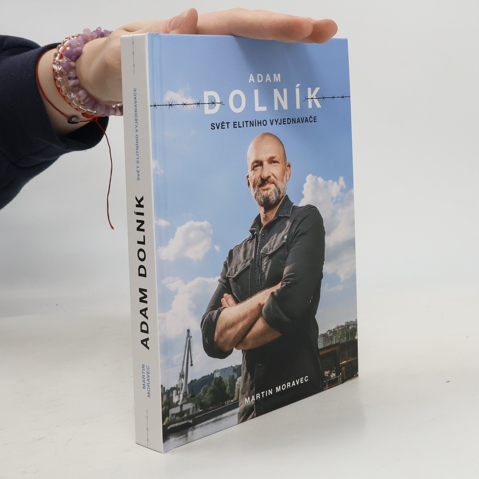 Adam Dolník. Svět elitního vyjednavače