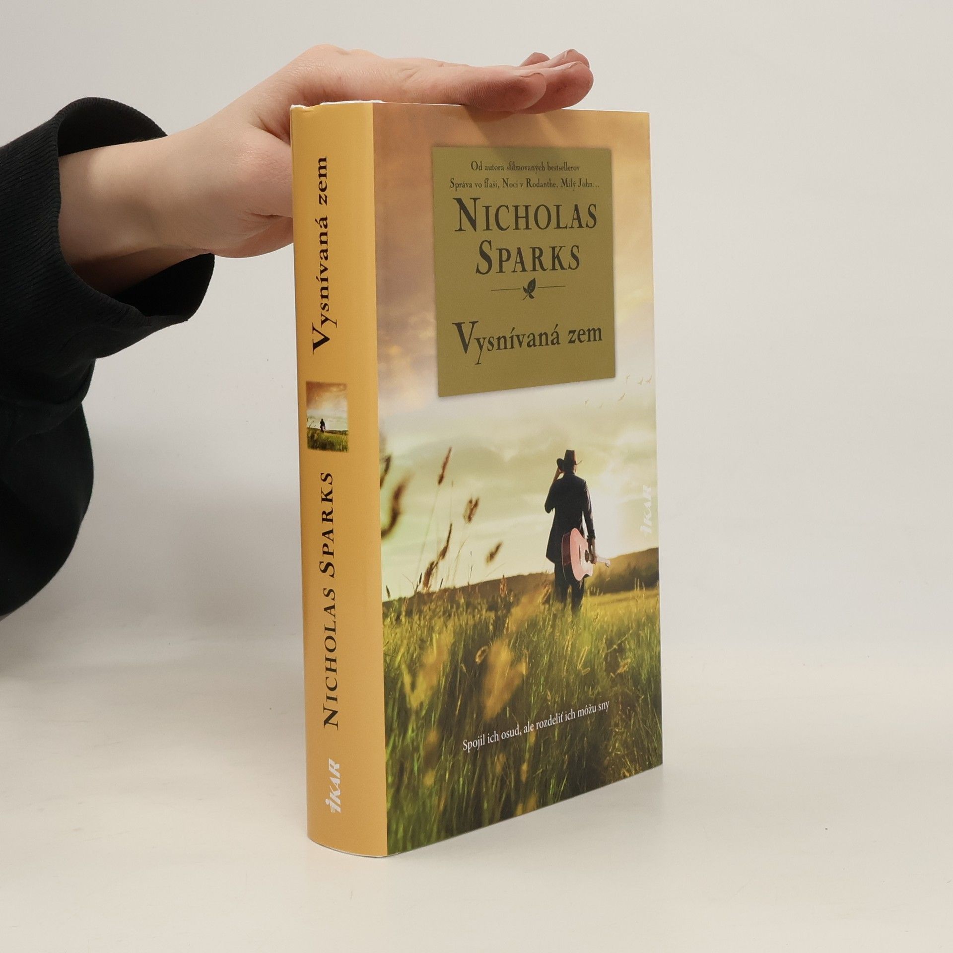 Nicholas Sparks Vysnívaná zem