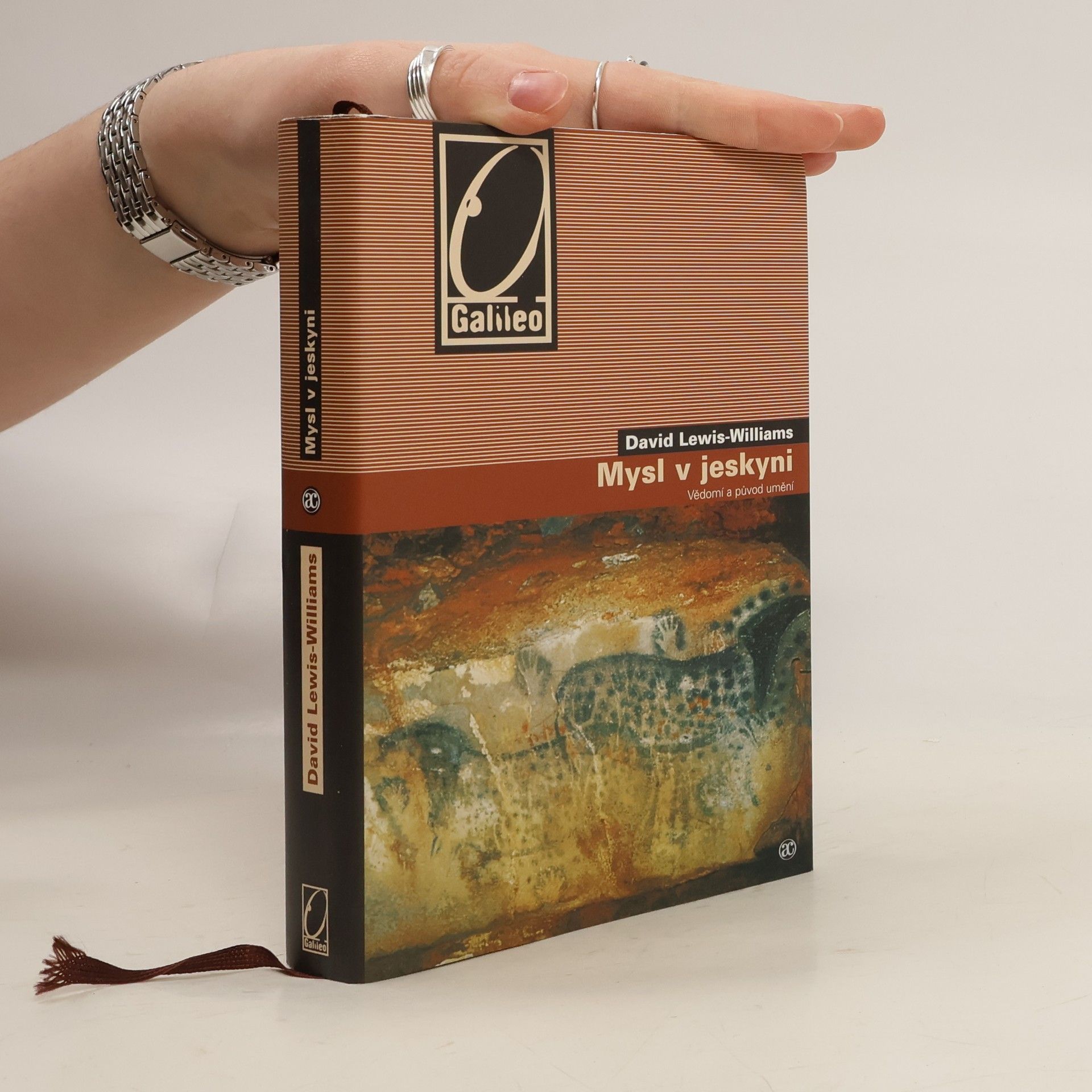 David Lewis-Williams Mysl v jeskyni. Vědomí a původ umění