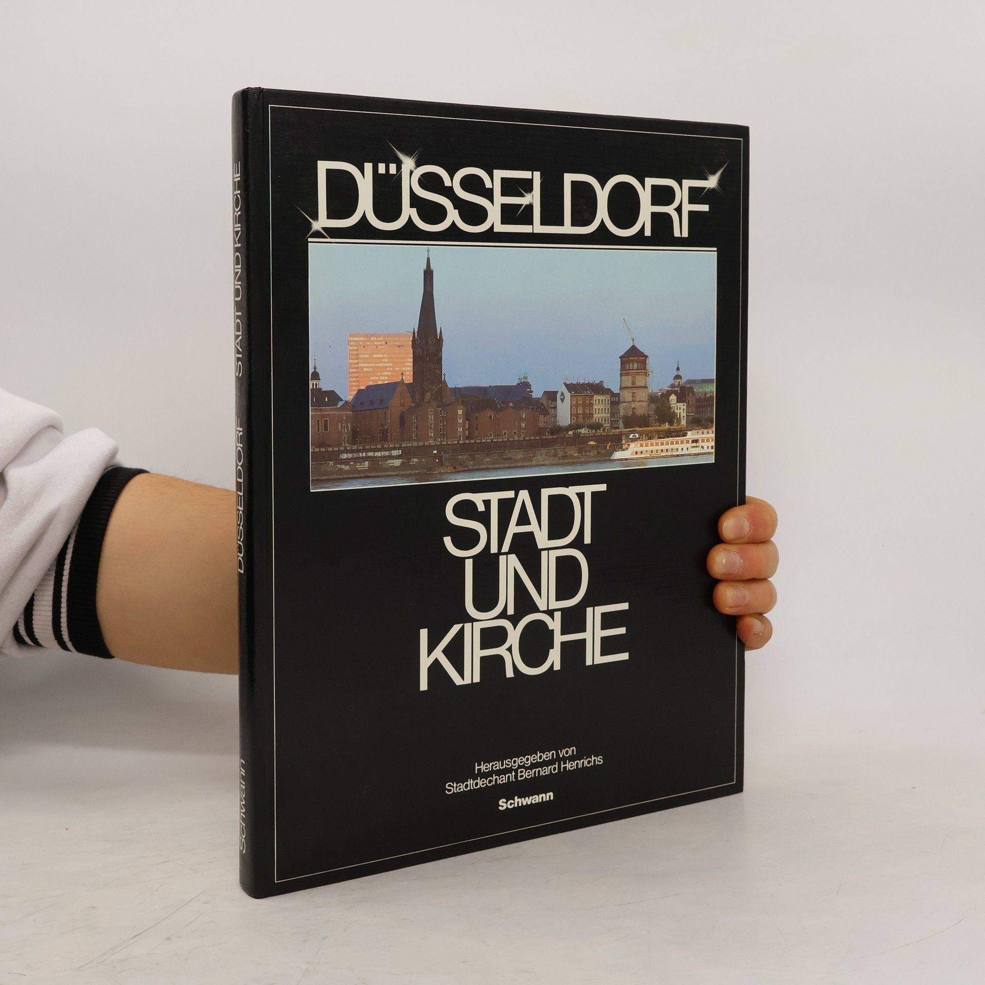 Bernard Henrichs Düsseldorf, Stadt und Kirche