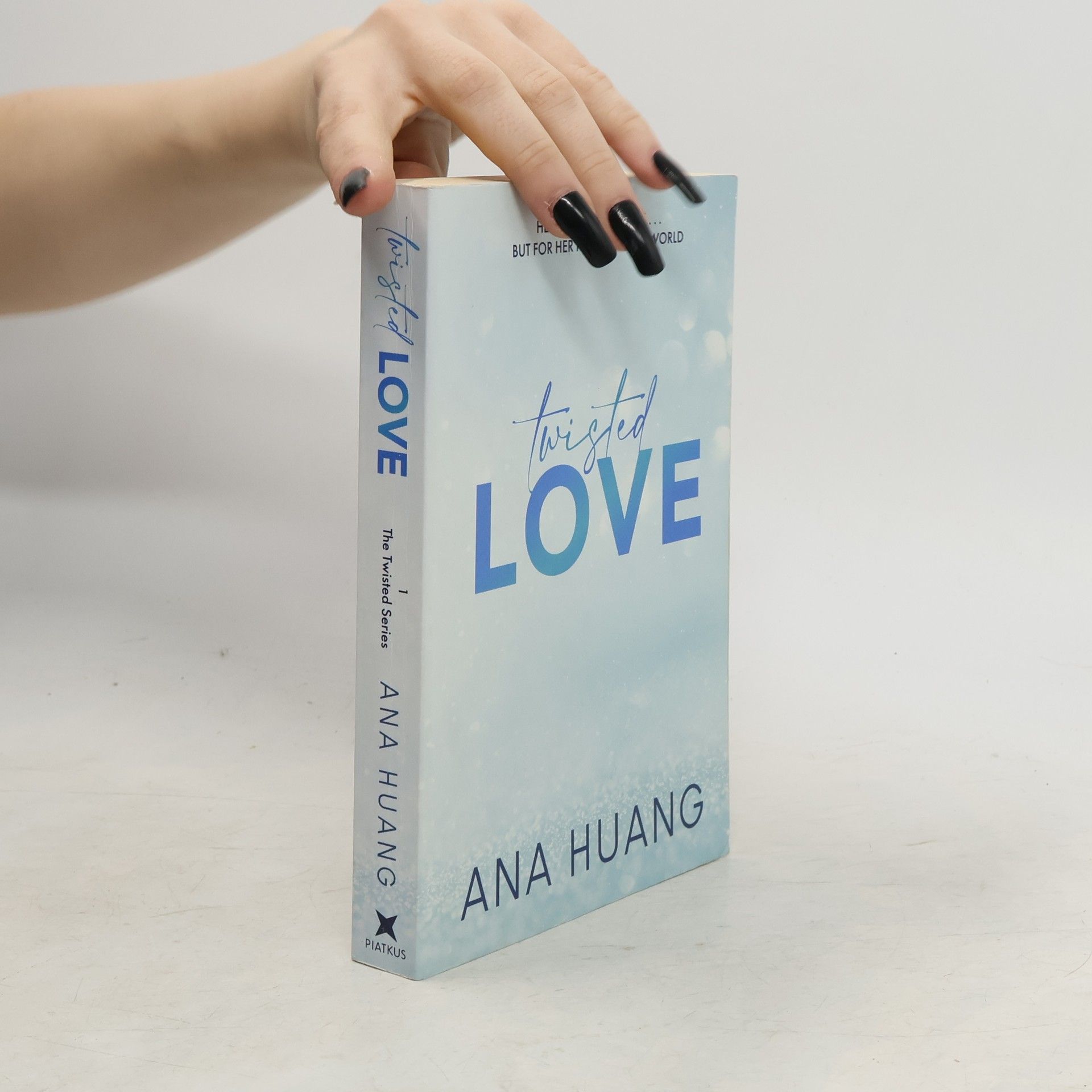 Ana Huang Twisted love. Twisted book one