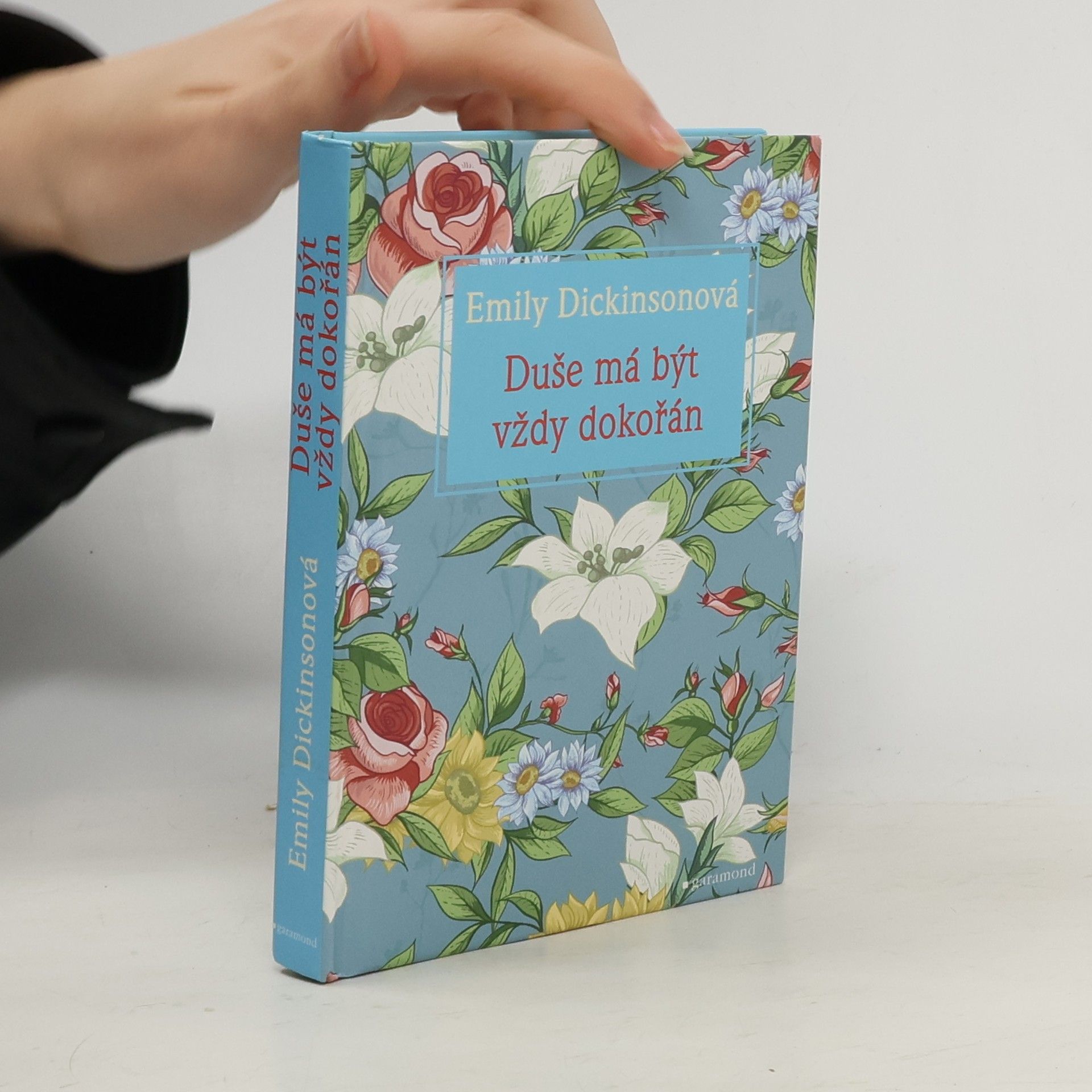 Emily Dickinson Duše má být vždy dokořán