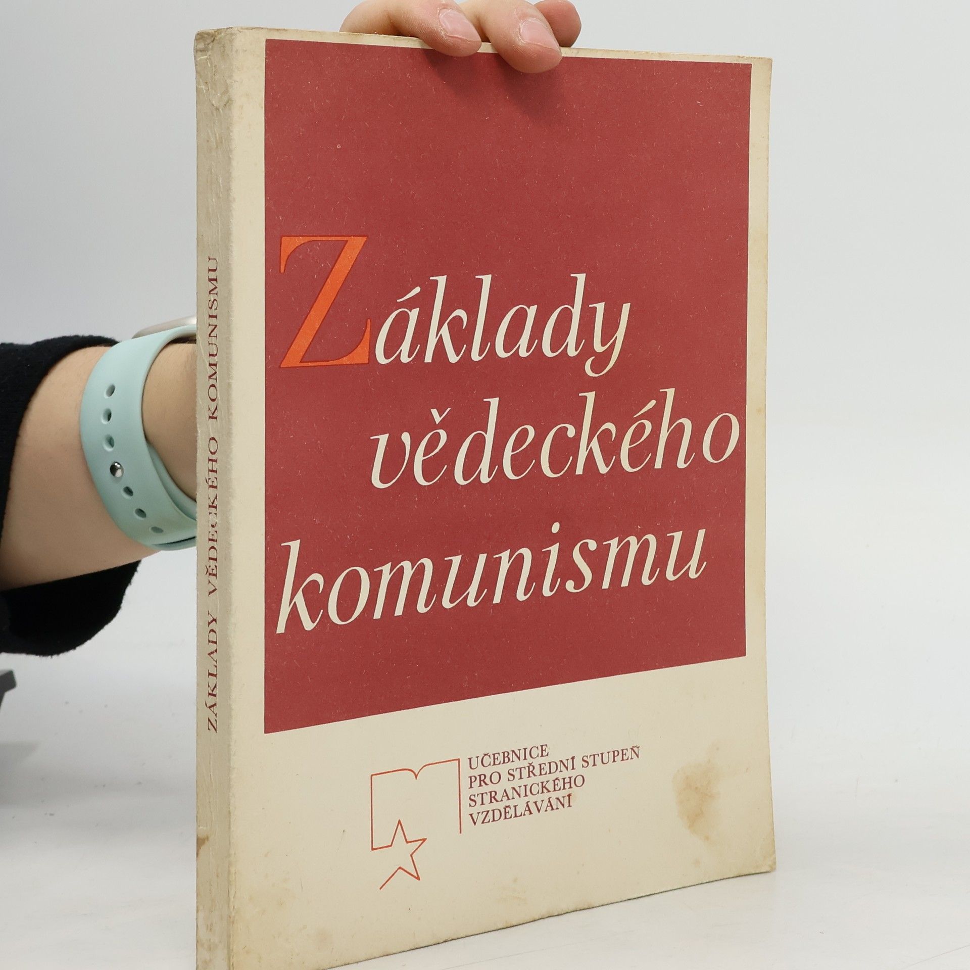 Èduard Aleksandrovič Bagramov Základy vědeckého komunismu