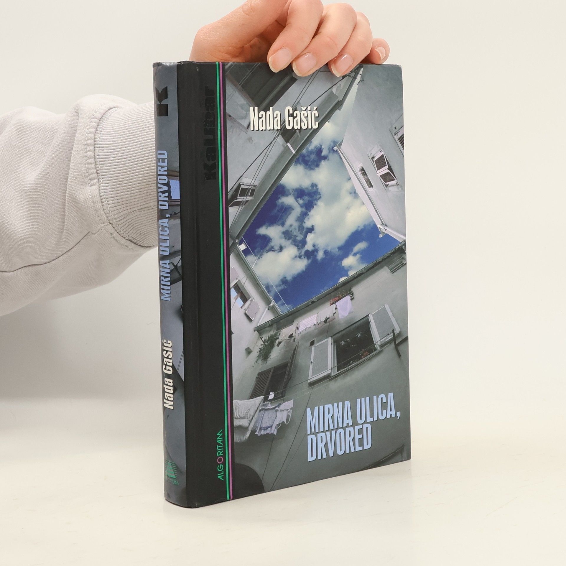 Nada Gašić Mirna ulica, drvored