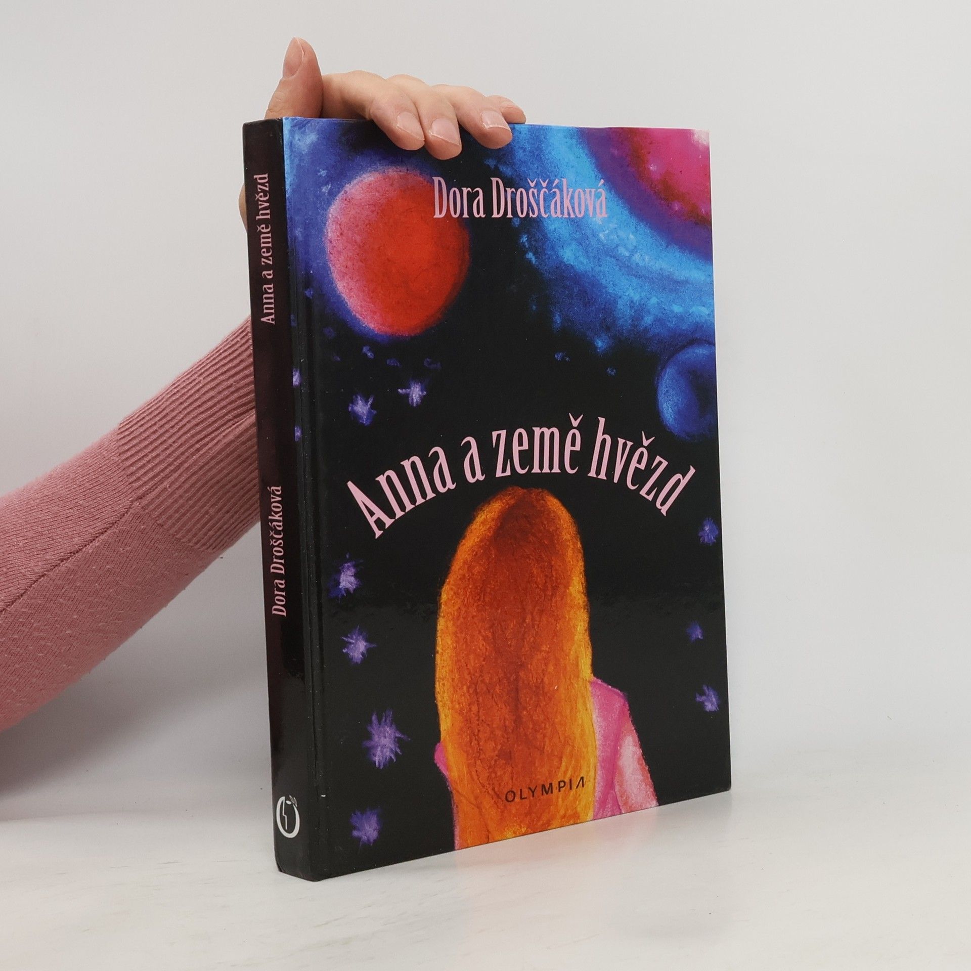 Dora Droščáková Anna a Země hvězd