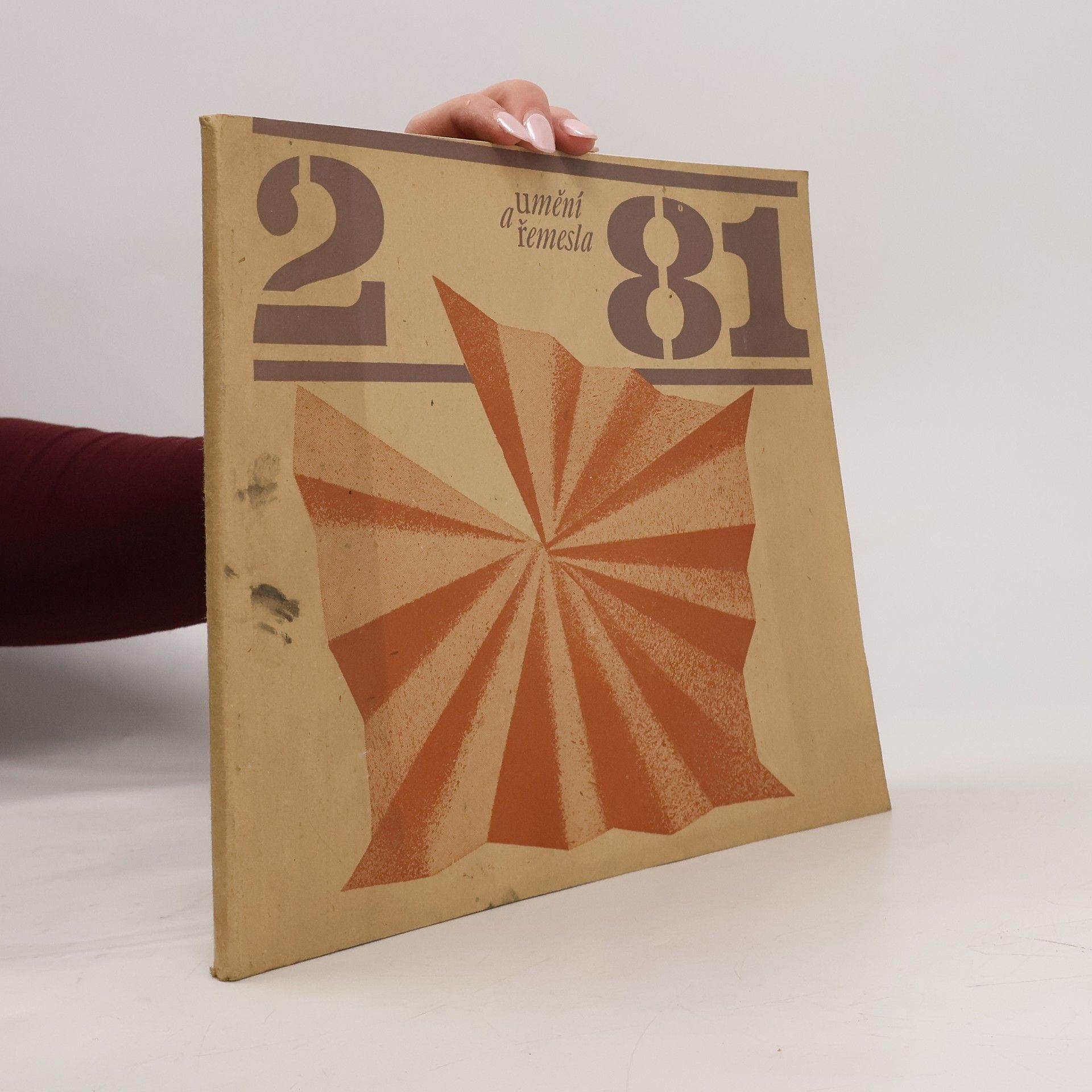 Autorenkollektiv 2/81 Umění a řemesla