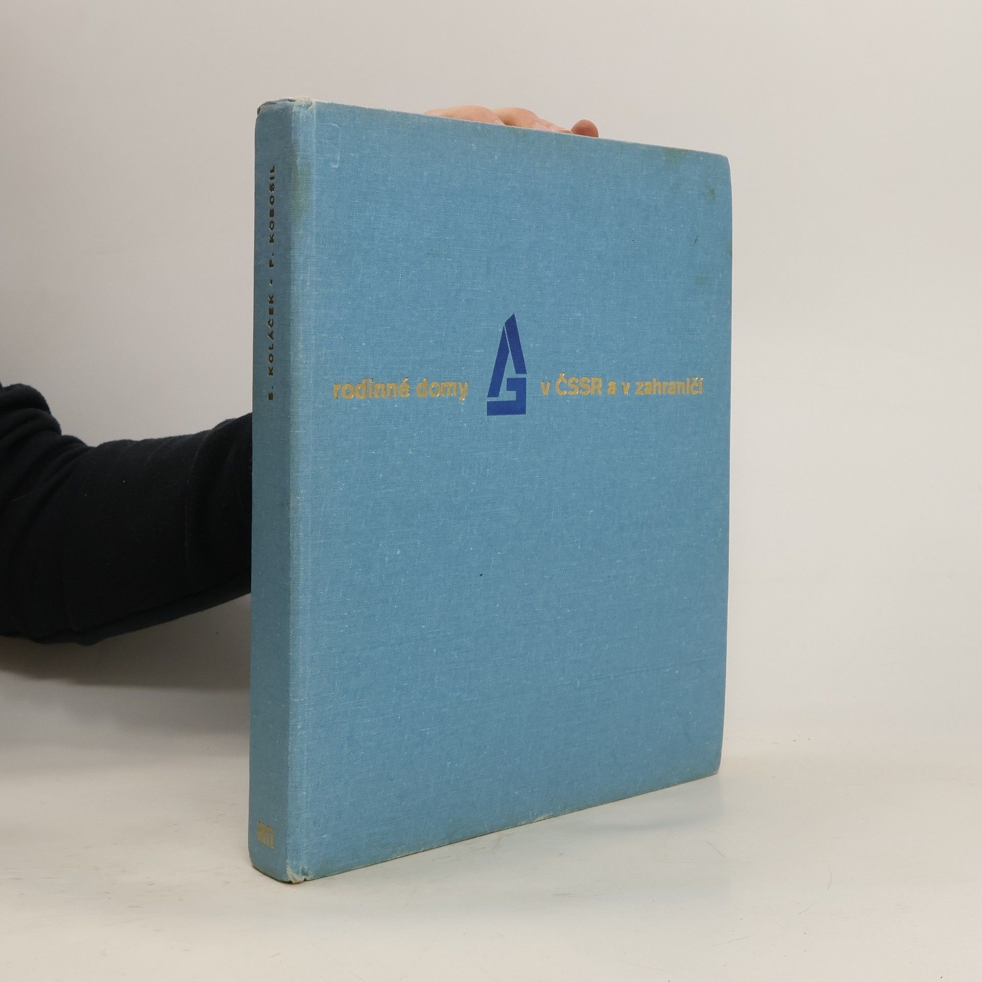 Rodinné domy v ČSR a v zahraničí