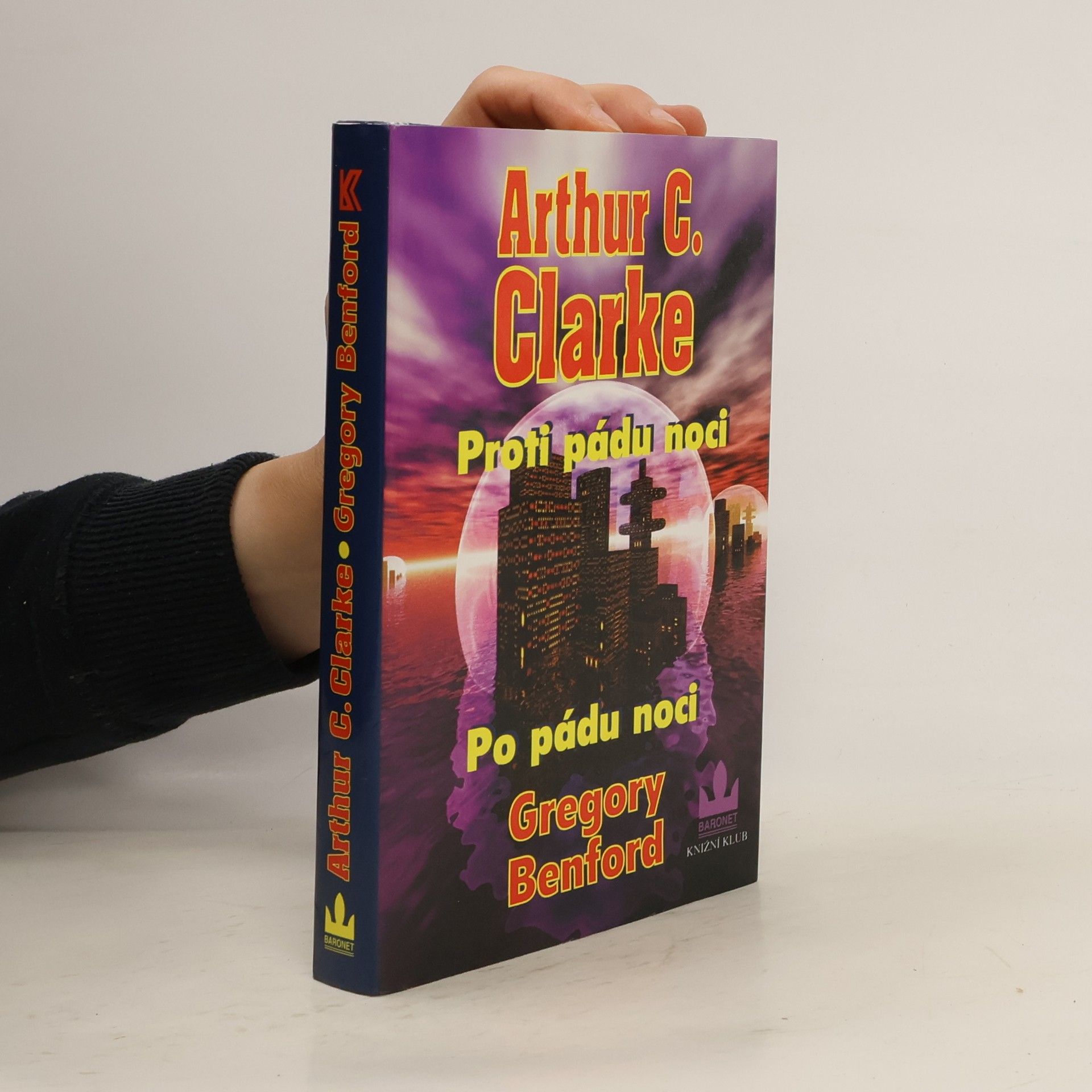 Proti pádu noci. Po pádu noci