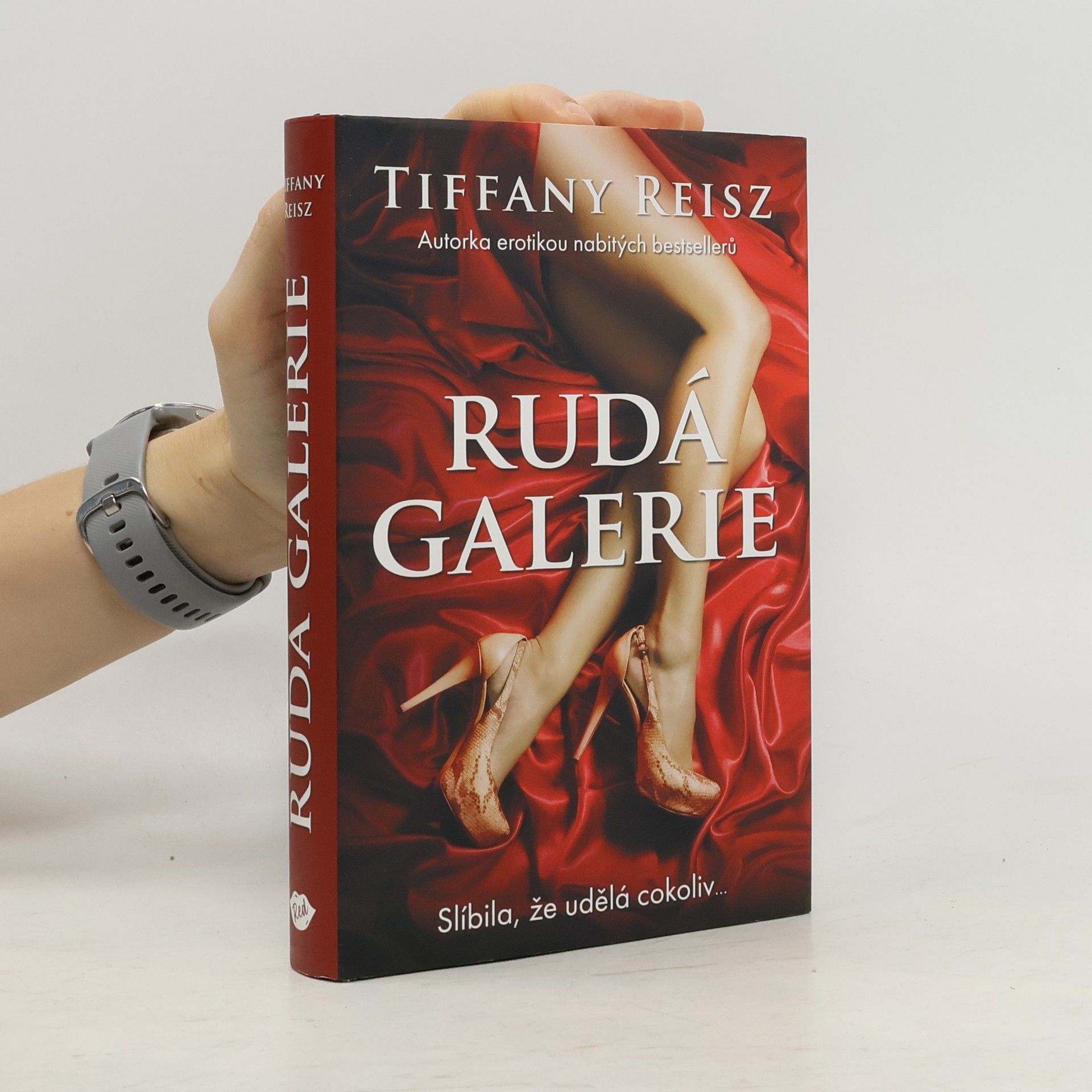 Tiffany Reisz Rudá galerie