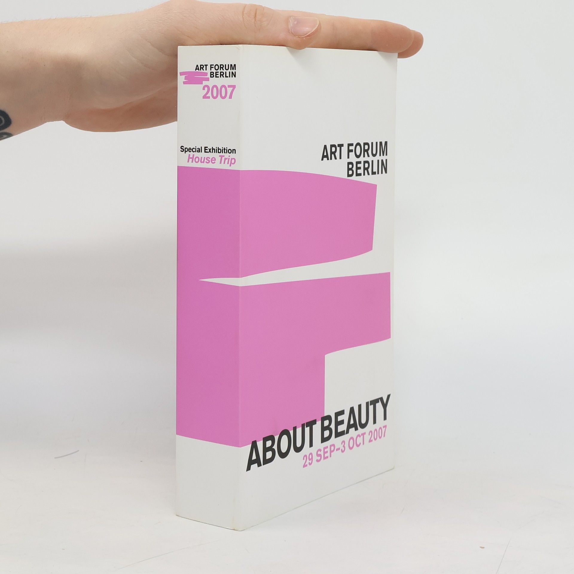 Art Forum - 12: Art Forum Berlin - About Beauty