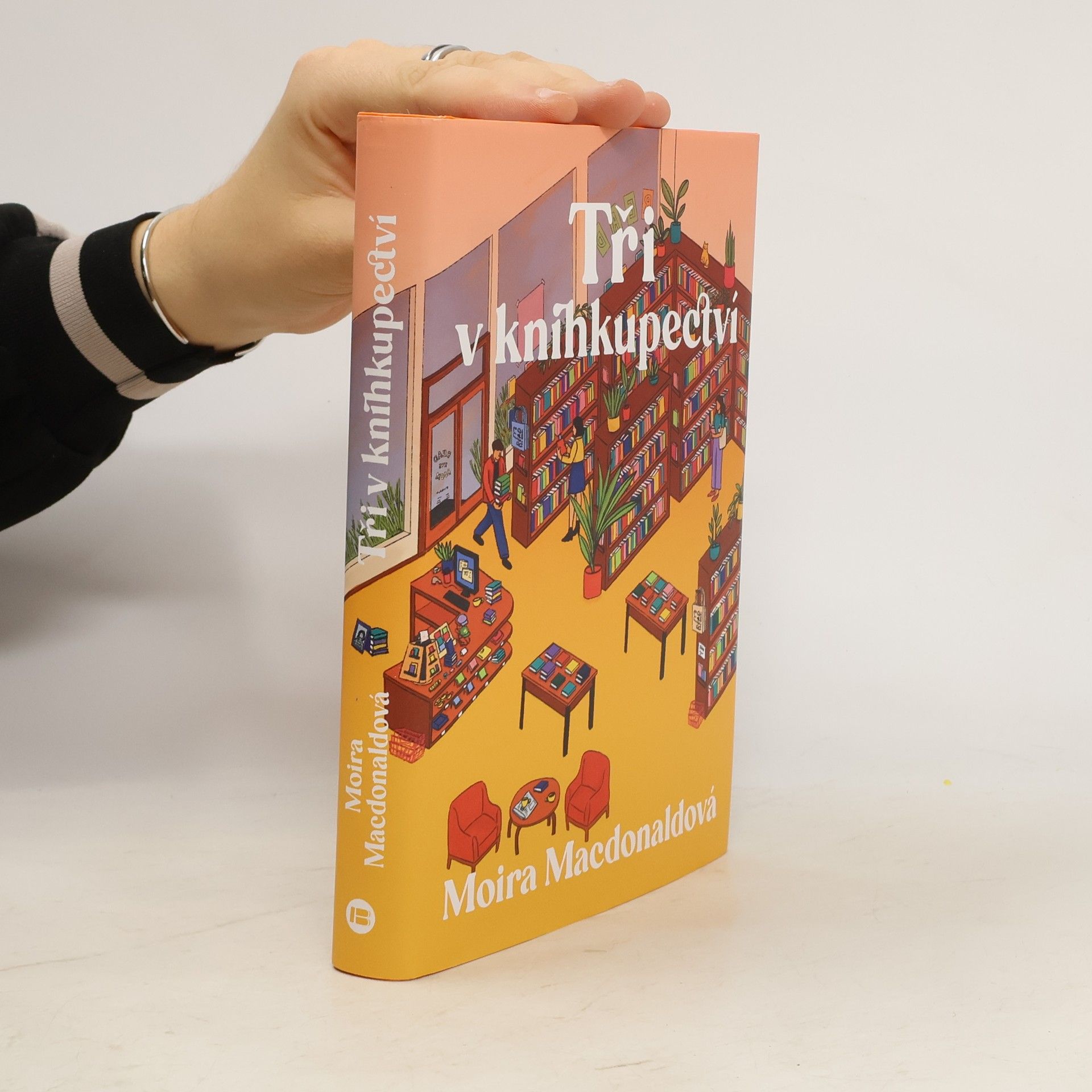 Moira McDonald Tři v knihkupectví