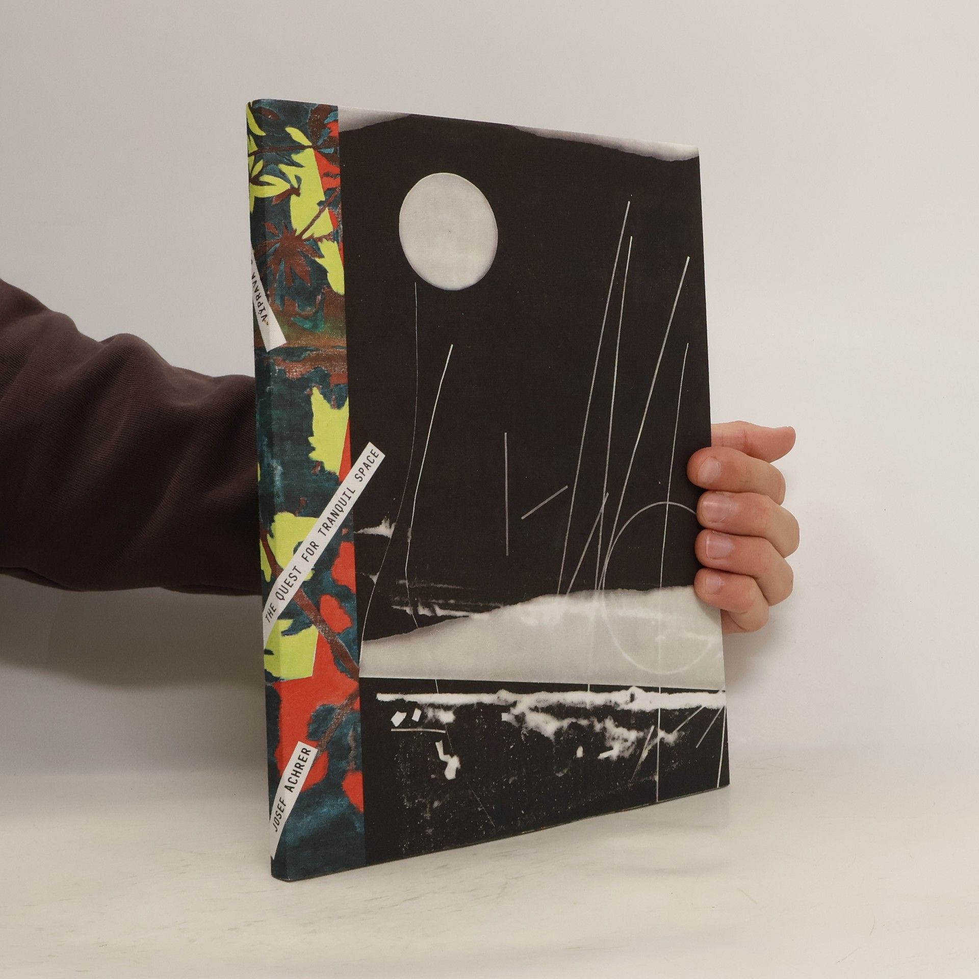 Josef Achrer - The Quest for Tranquil Space/Výprava do ticha vesmíru