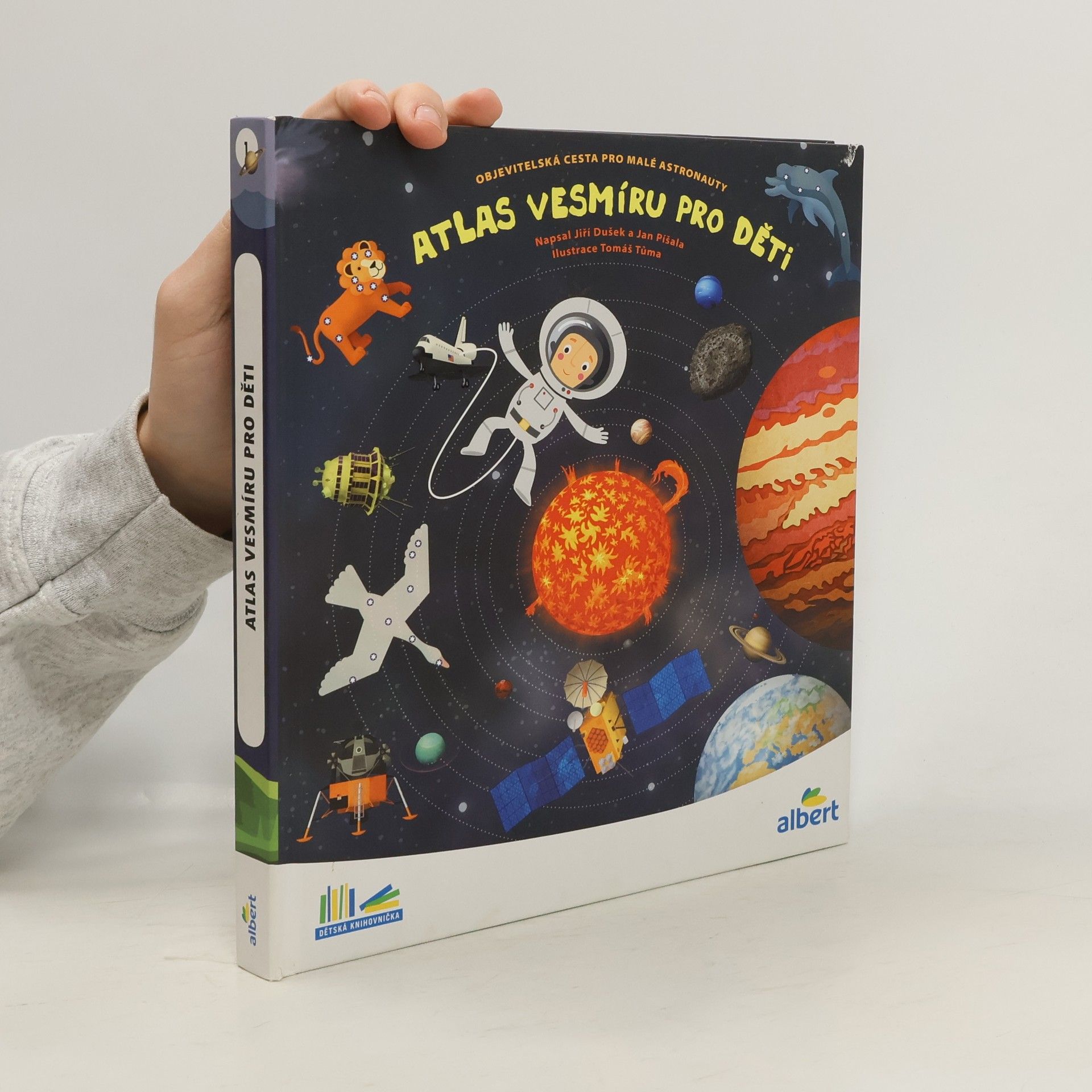 Atlas vesmíru pro děti: Objevitelská cesta pro malé astronauty