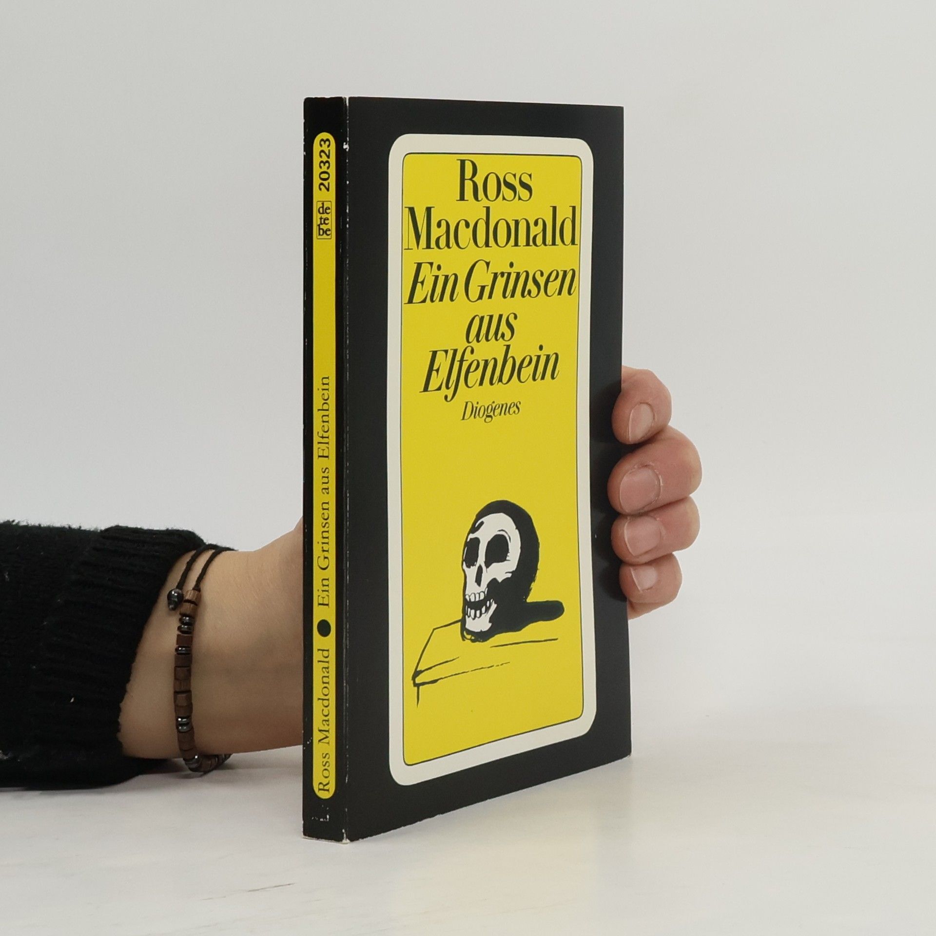 Ross Macdonald Ein Grinsen aus Elfenbein