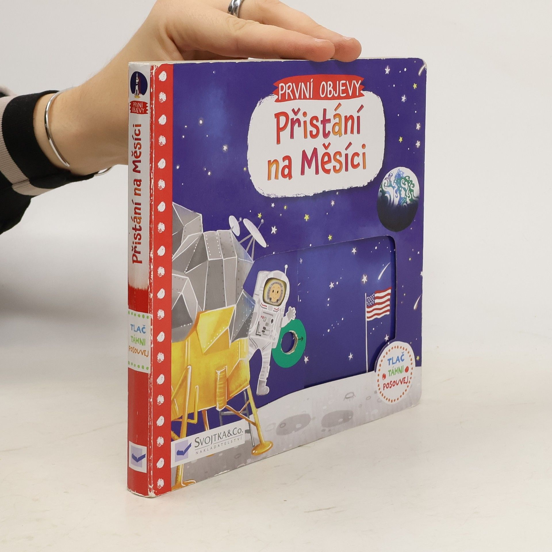 Lon Lee První objevy: Přistání na Měsíci