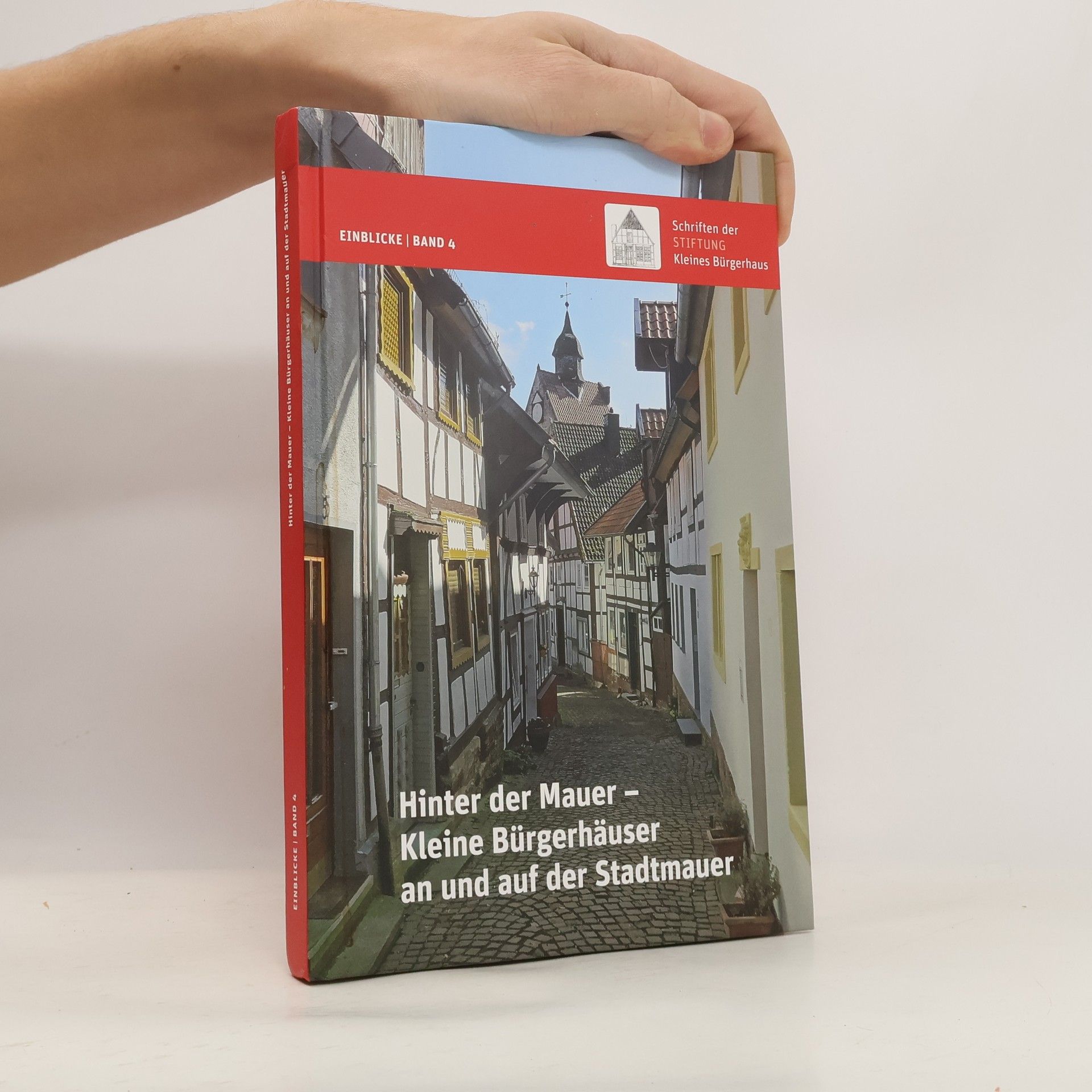 Fred Kaspar Hinter der Mauer