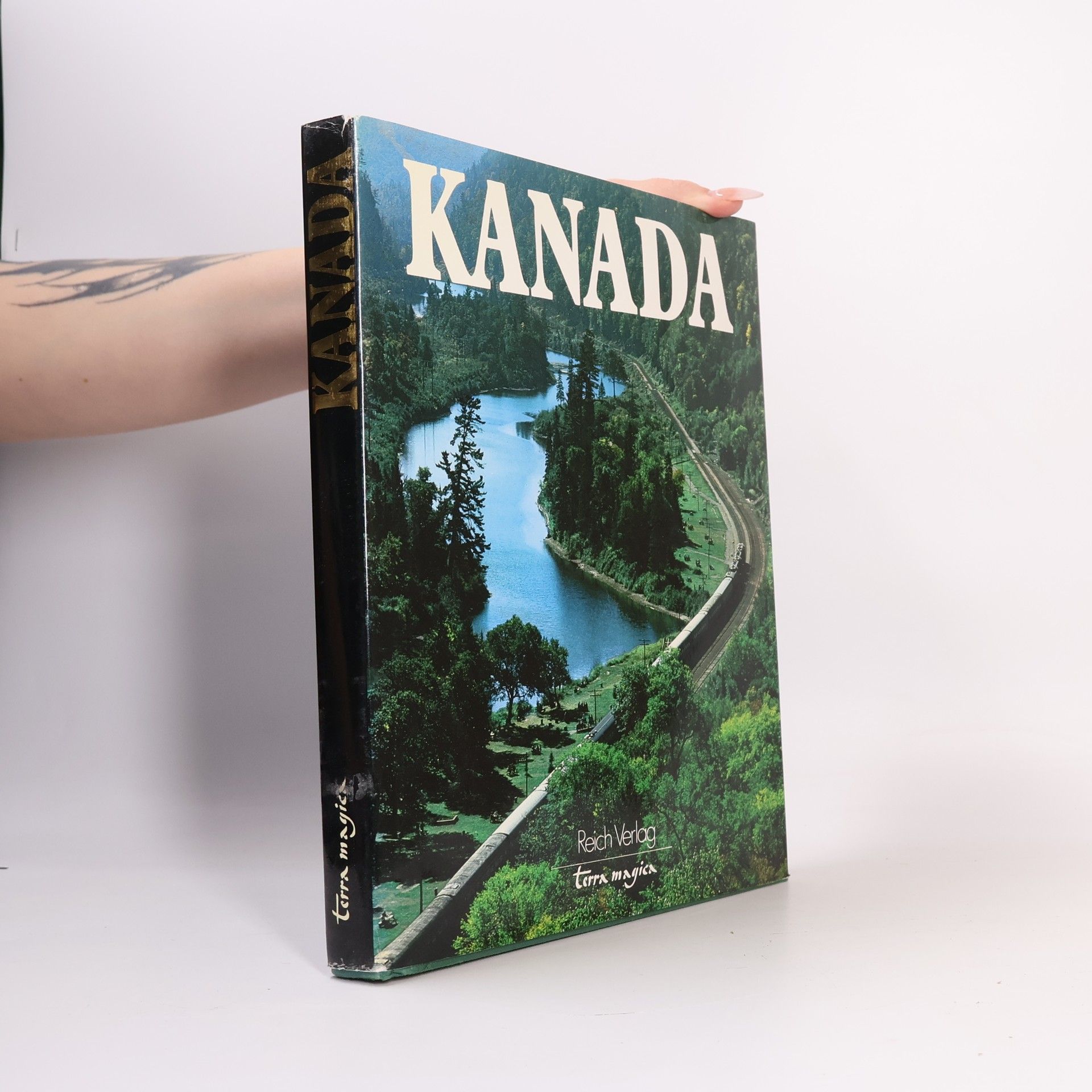 Various authors Kanada