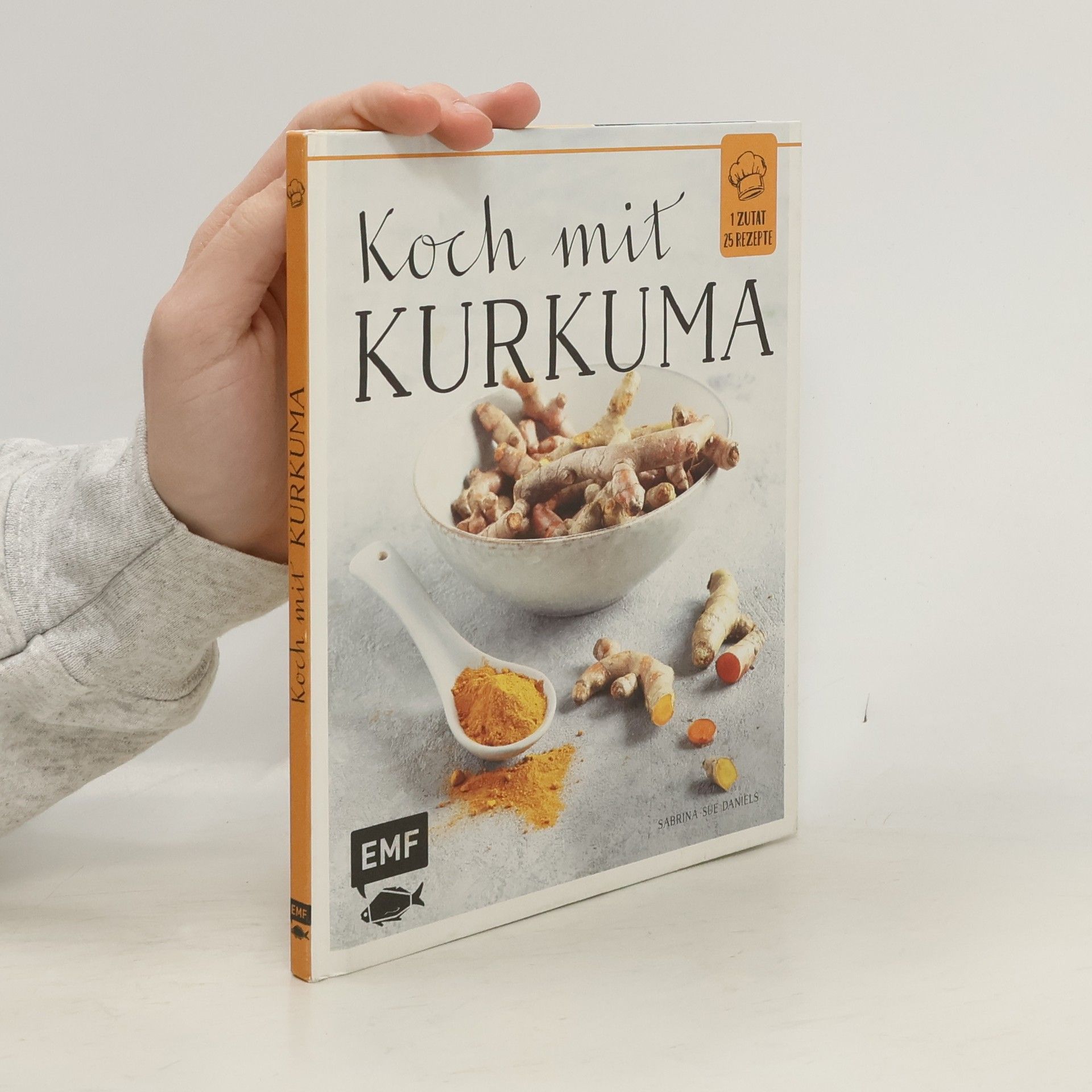 Sabrina Sue Daniels Koch mit Kurkuma