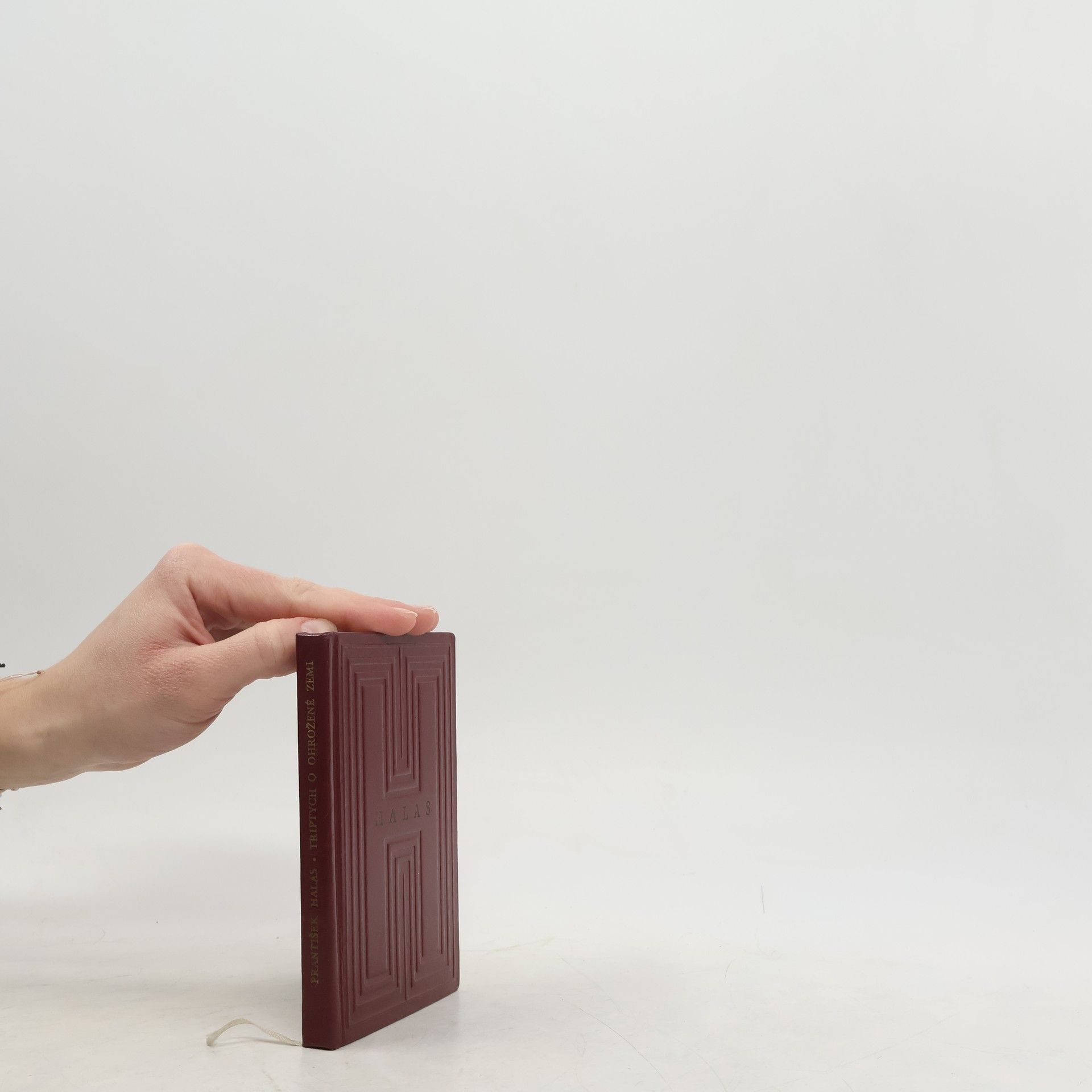 František Halas Triptych o ohrožené zemi